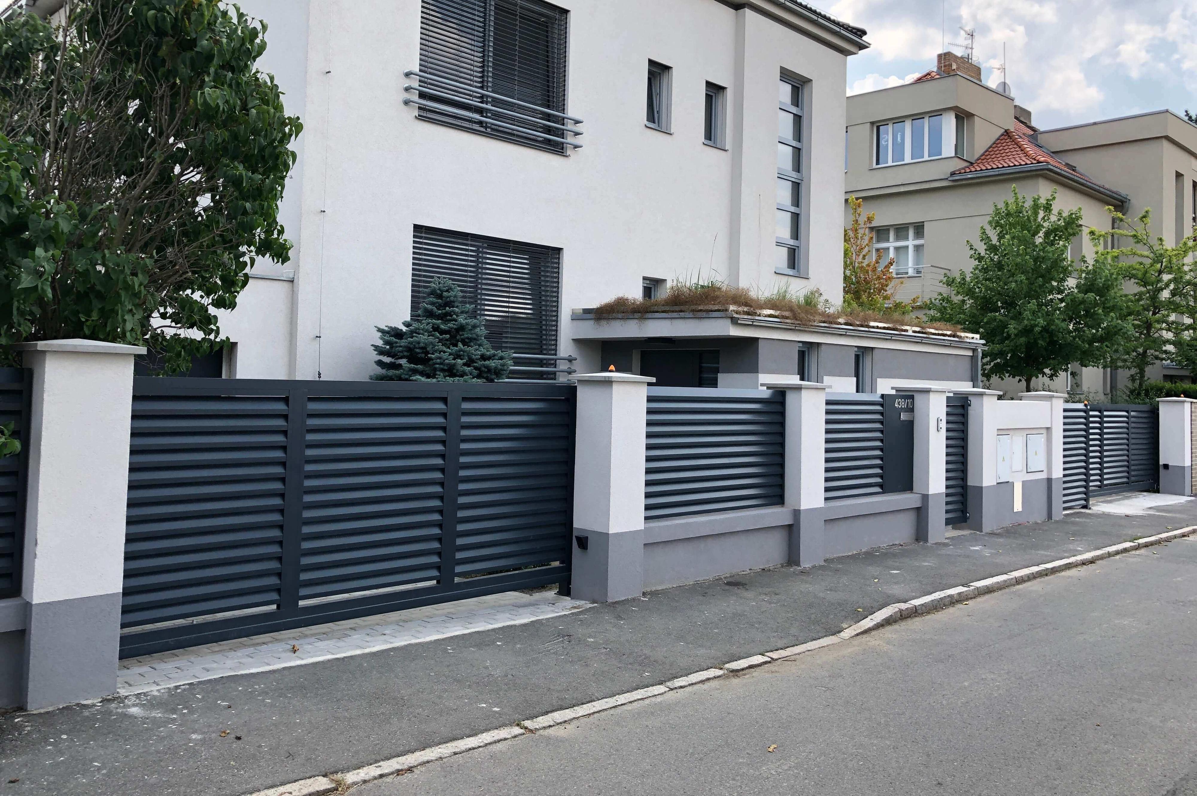 Hliníkové ploty a brány