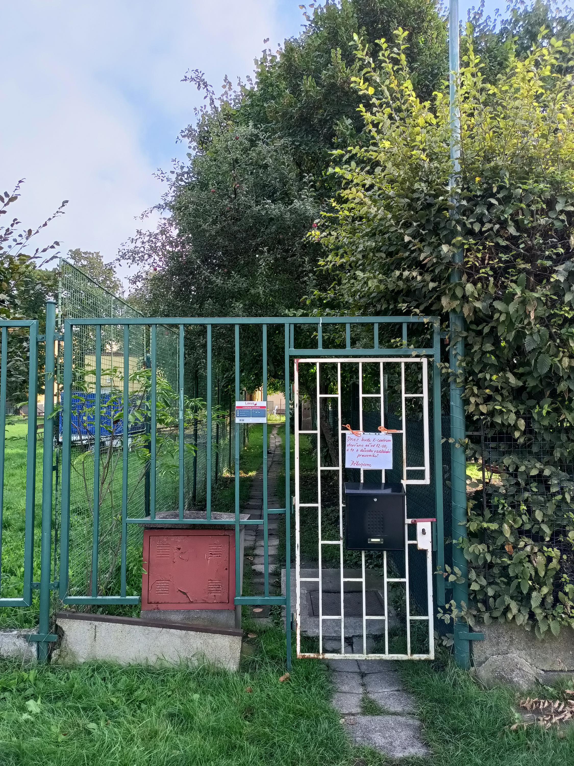 Kontaktní a poradenské centrum Pardubice - Laxus foto 3