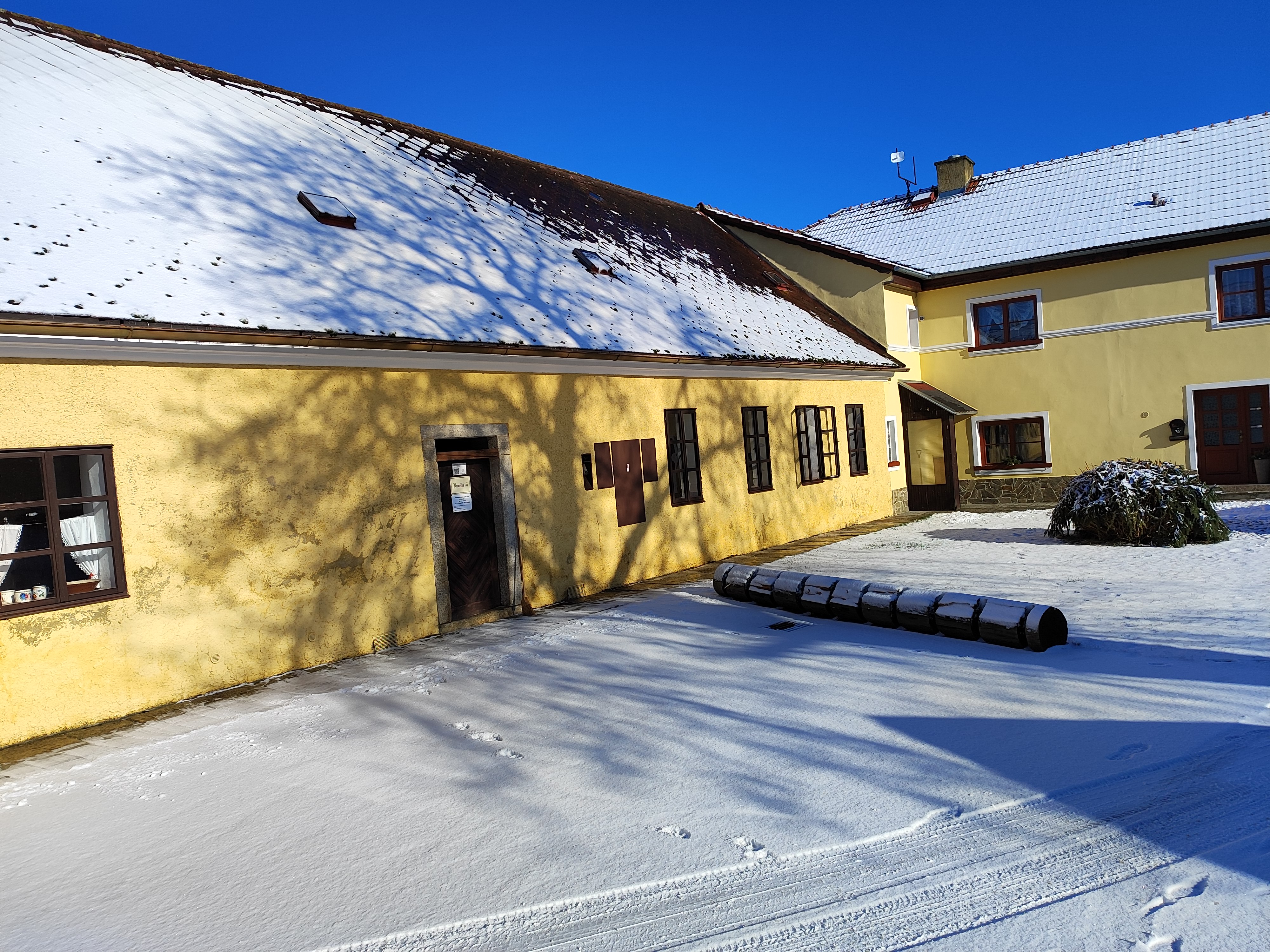 Pamětní síň Jana Sladkého Koziny Újezd foto 4