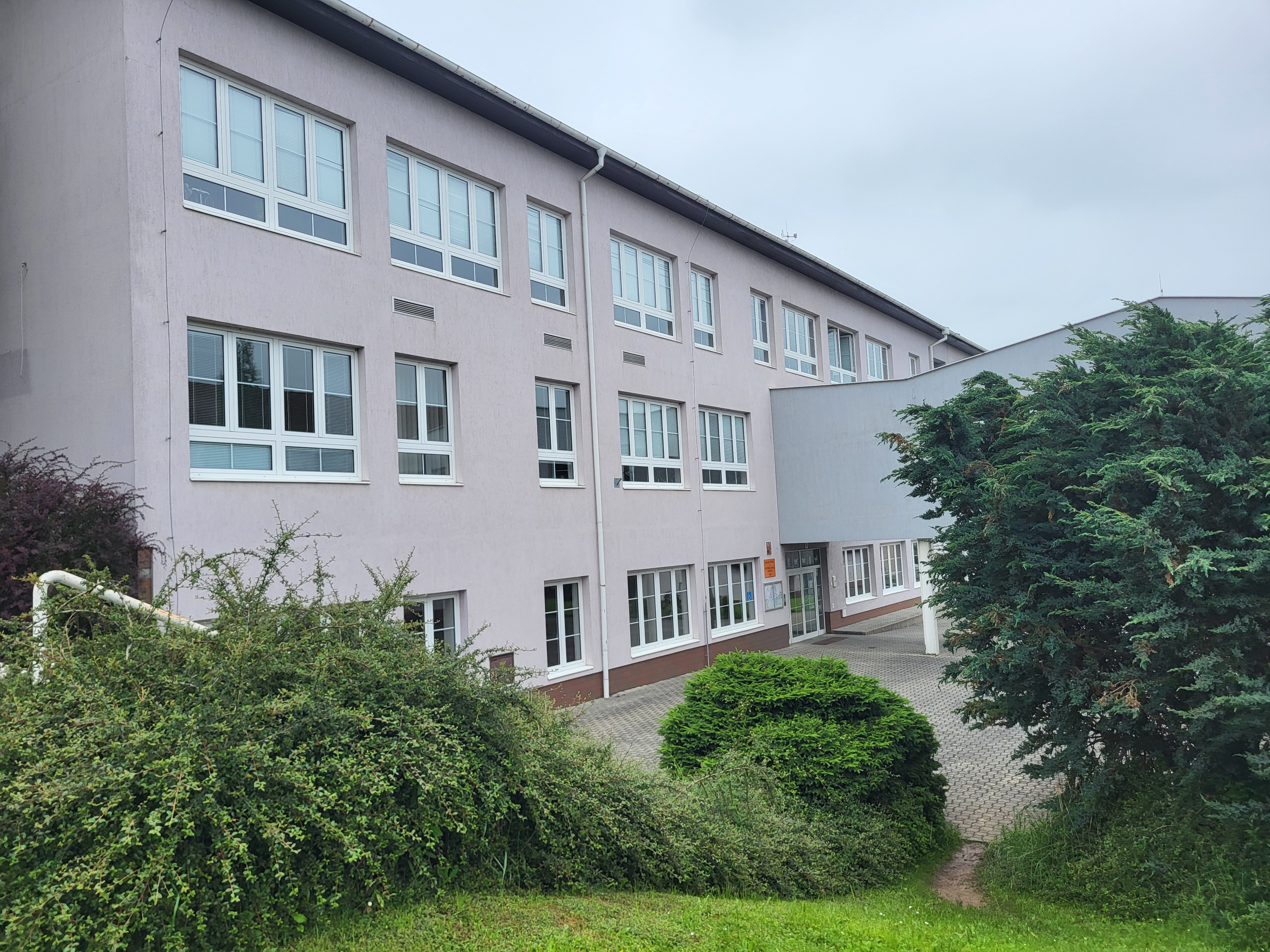 Základní škola a Mateřská škola Radnice foto 5