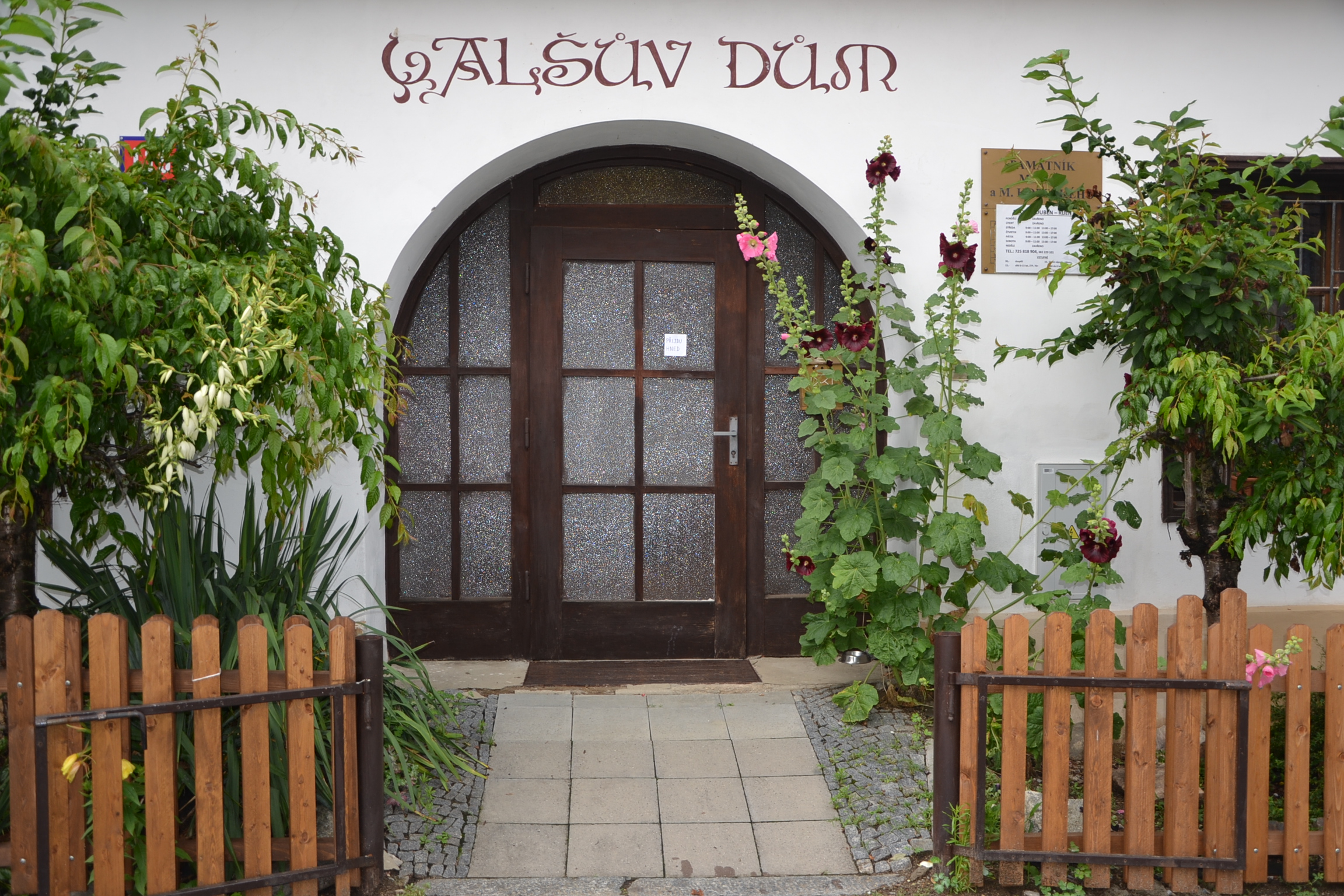 Památník Mikoláše Alše a Matěje Kopeckého foto 4