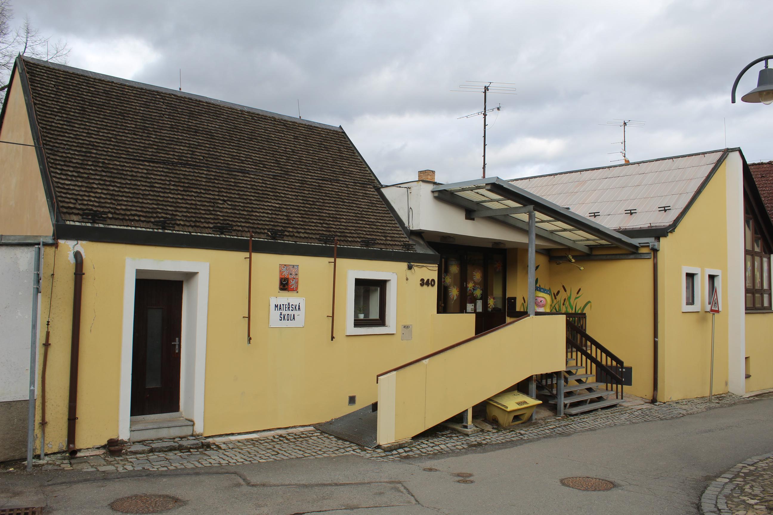 ZŠ a MŠ Tábor, Dlouhá foto 2