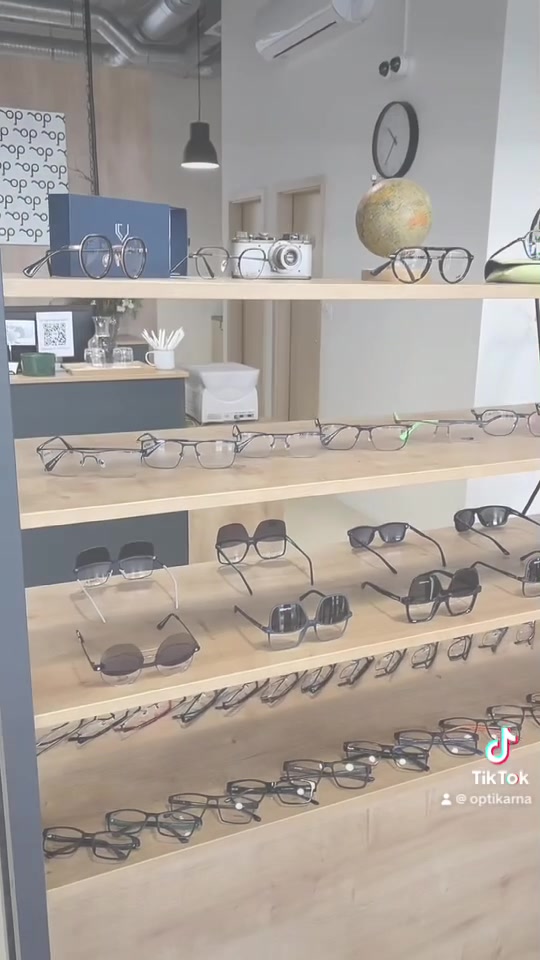 optikárna foto 2 (náhled videa)