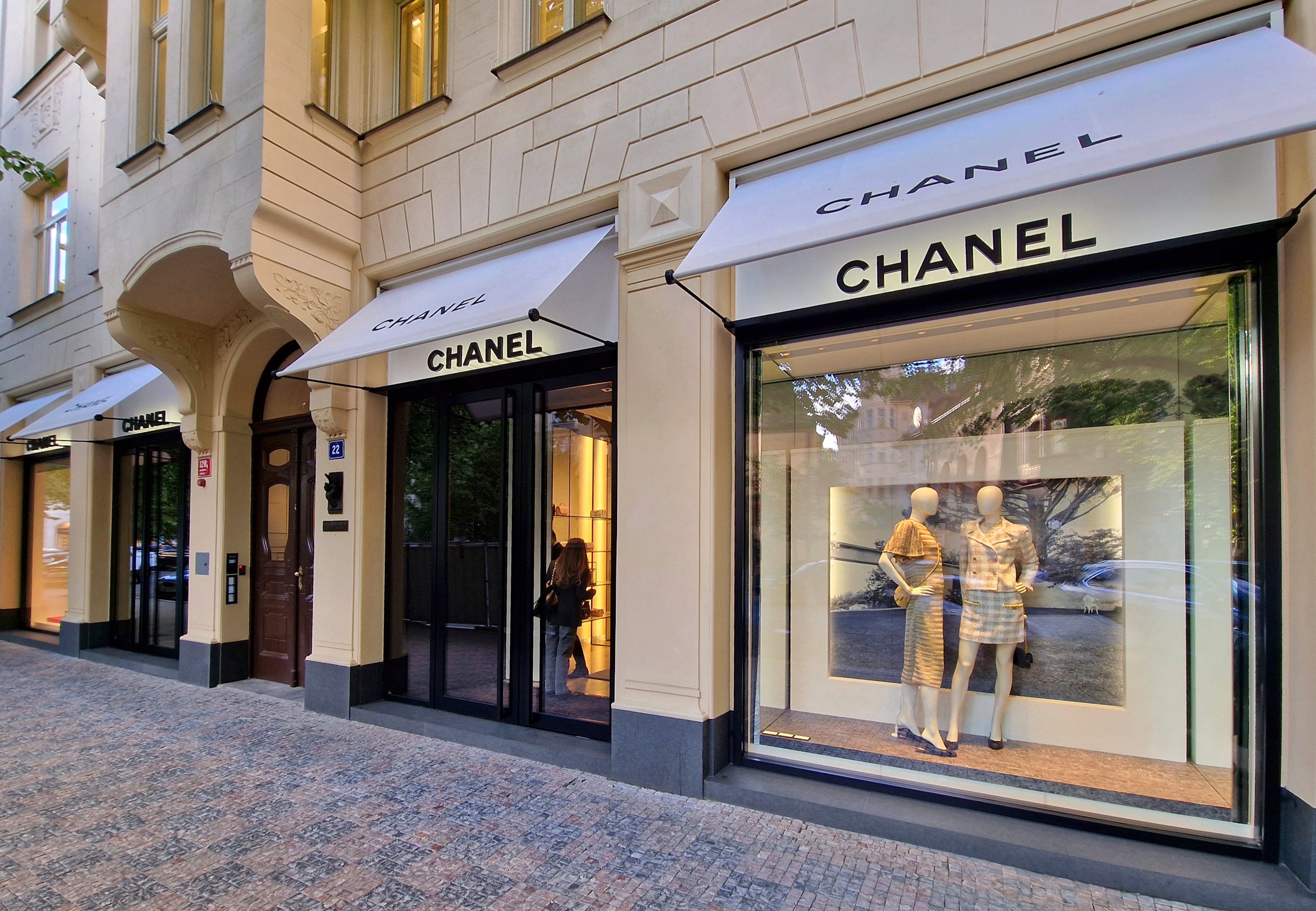 CHANEL BEAUTY BOUTIQUE PRAGUE foto 2
