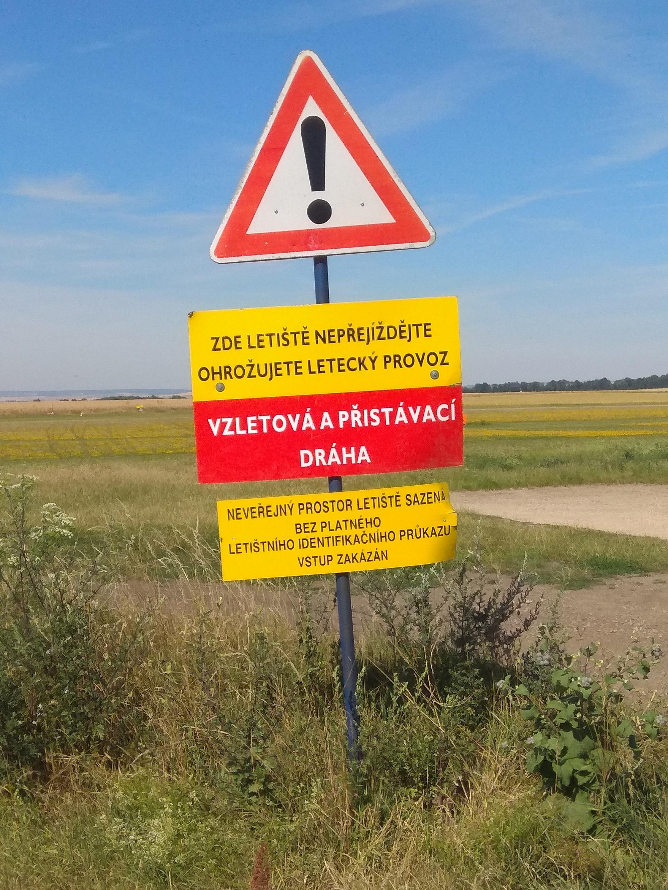 Letiště Sazená foto 4