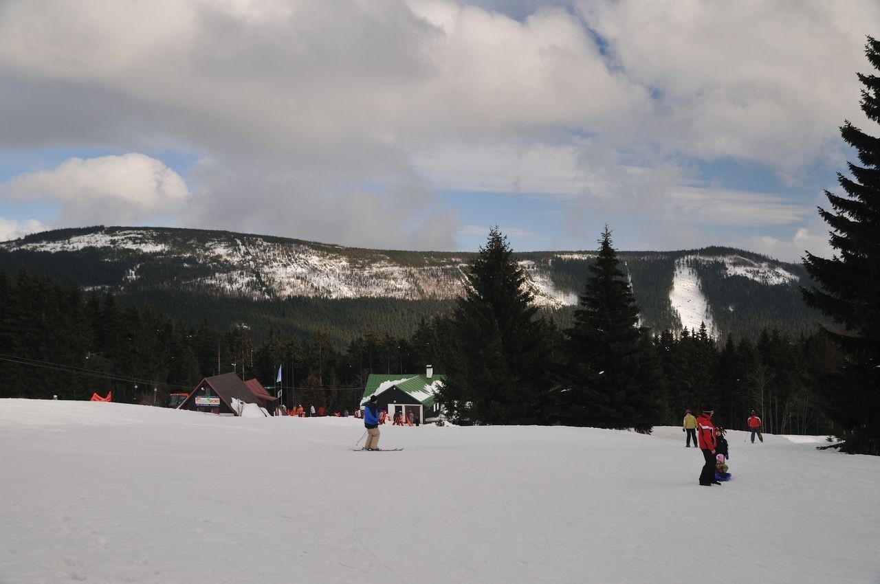 Lyžařský areál Pěnkavčí vrch foto 3