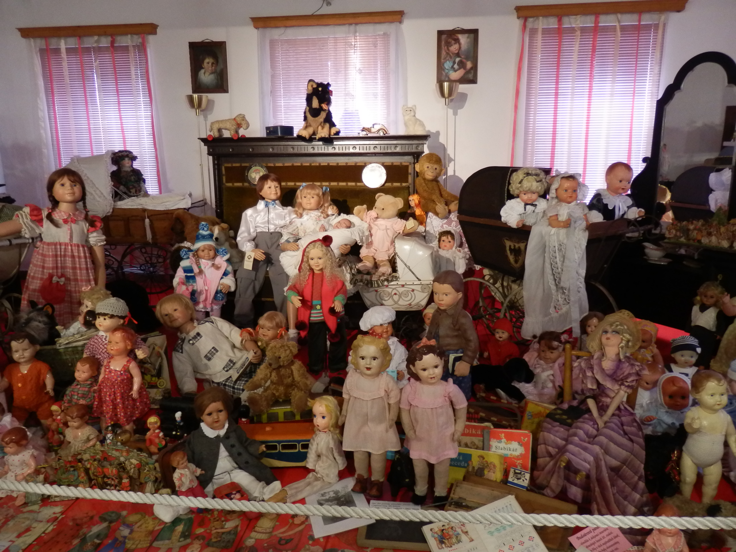 Muzeum panenek a medvídků pod Troskami foto 6