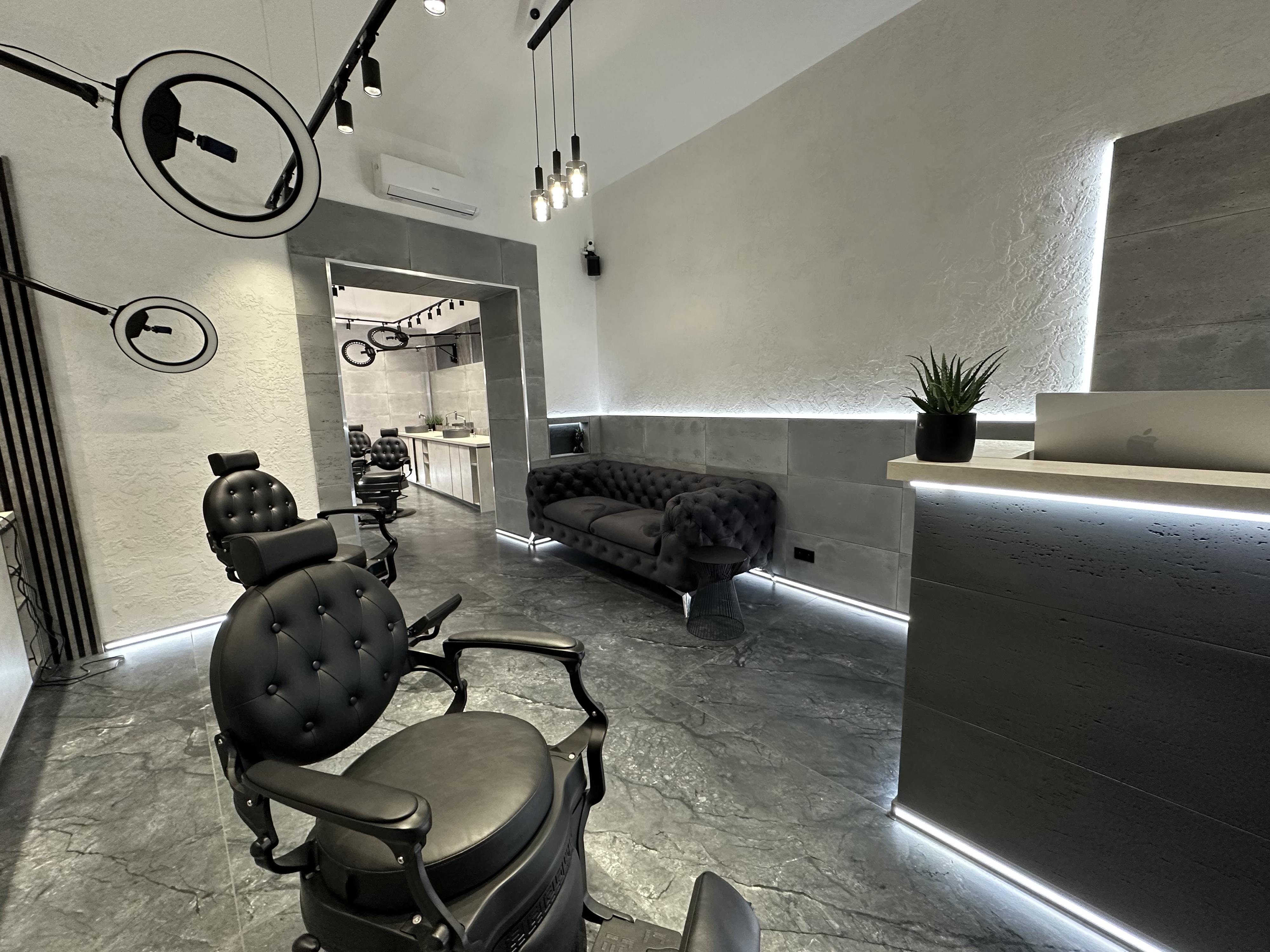 GLOW UP BARBER SHOP foto 3