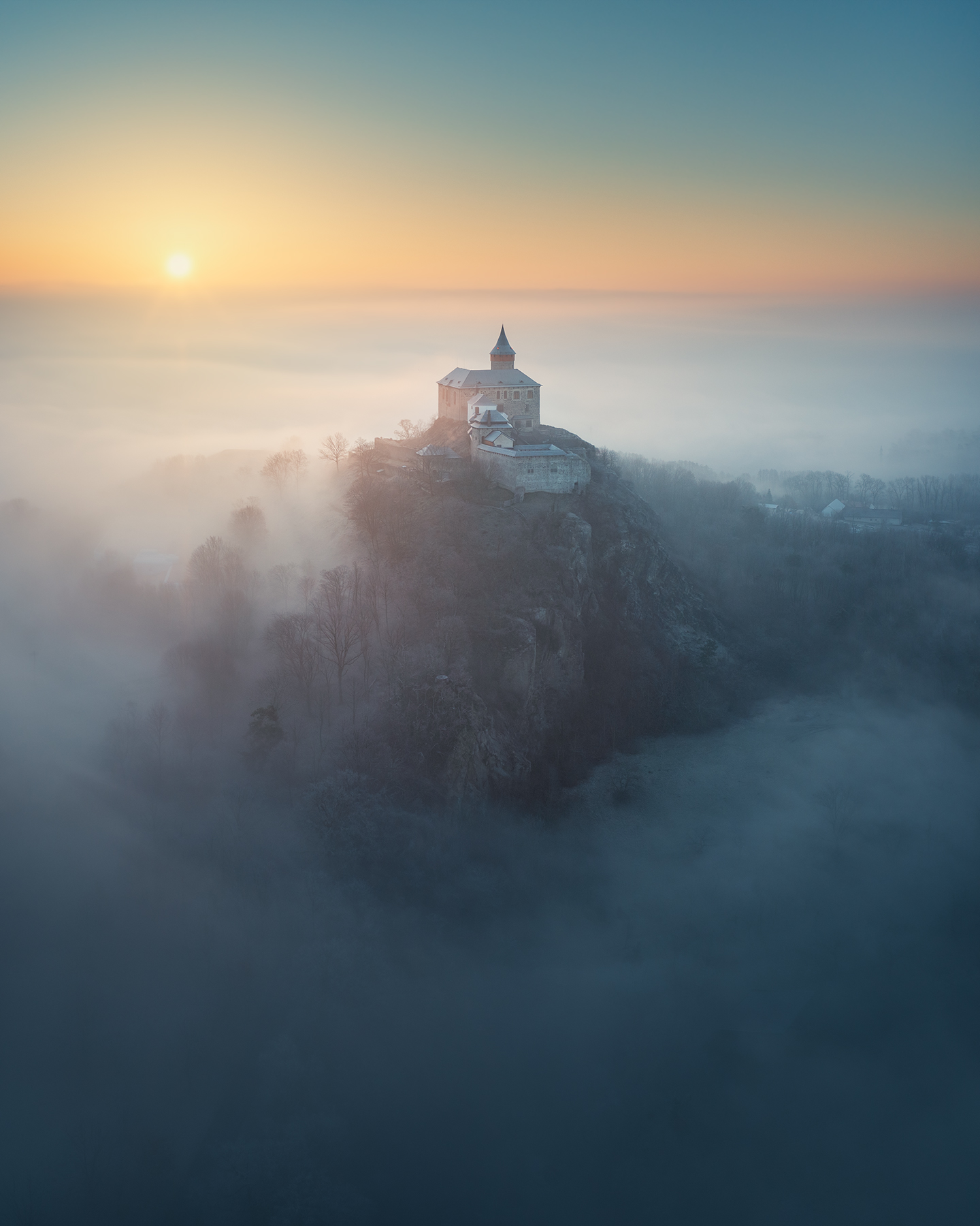 Státní hrad Kunětická hora foto 5