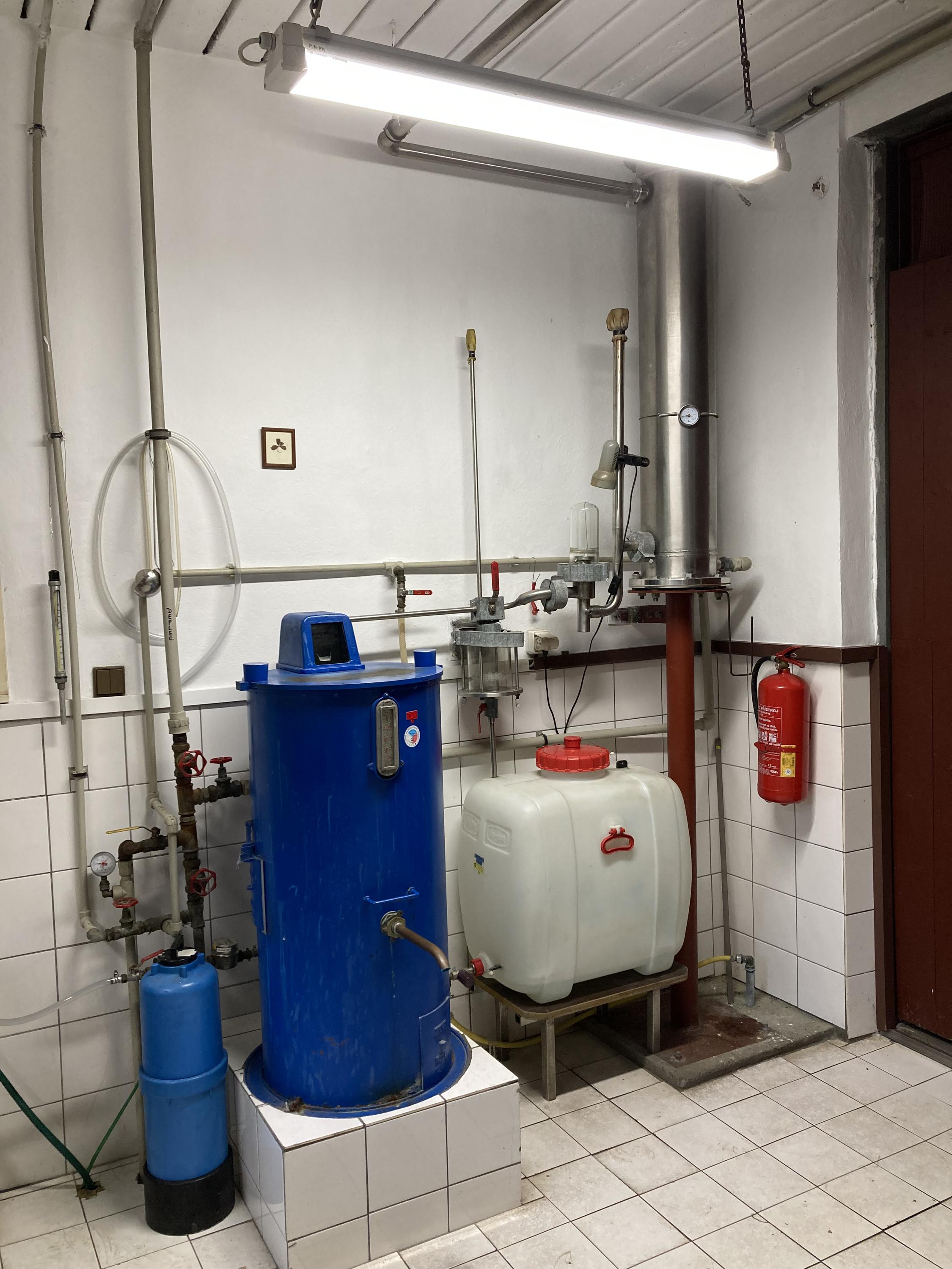 Pěstitelská pálenice Hukvaldy foto 2