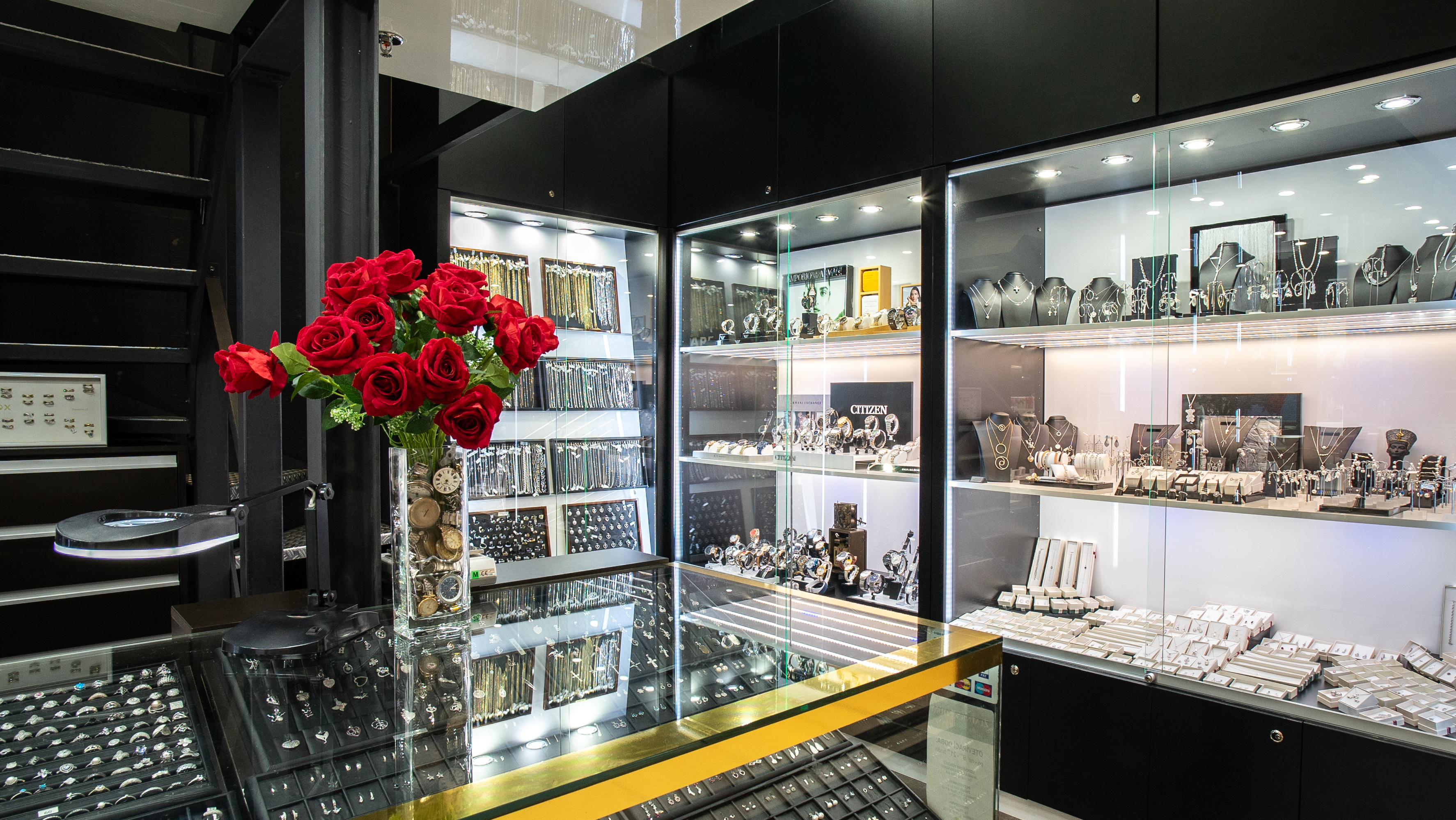 Zlatnický dům - diamond center foto 3