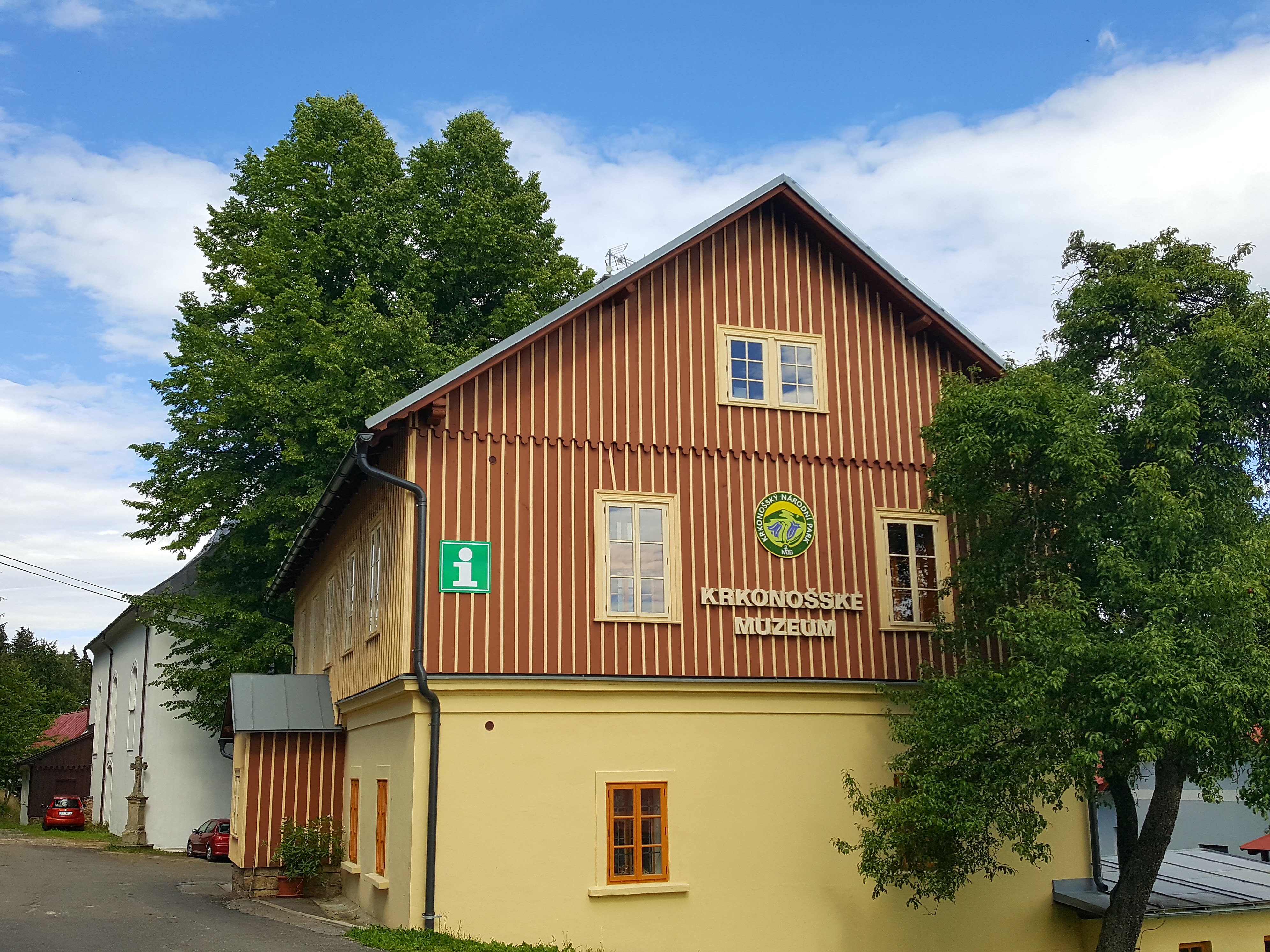 Krkonošské muzeum - Památník zapadlých vlastenců foto 2