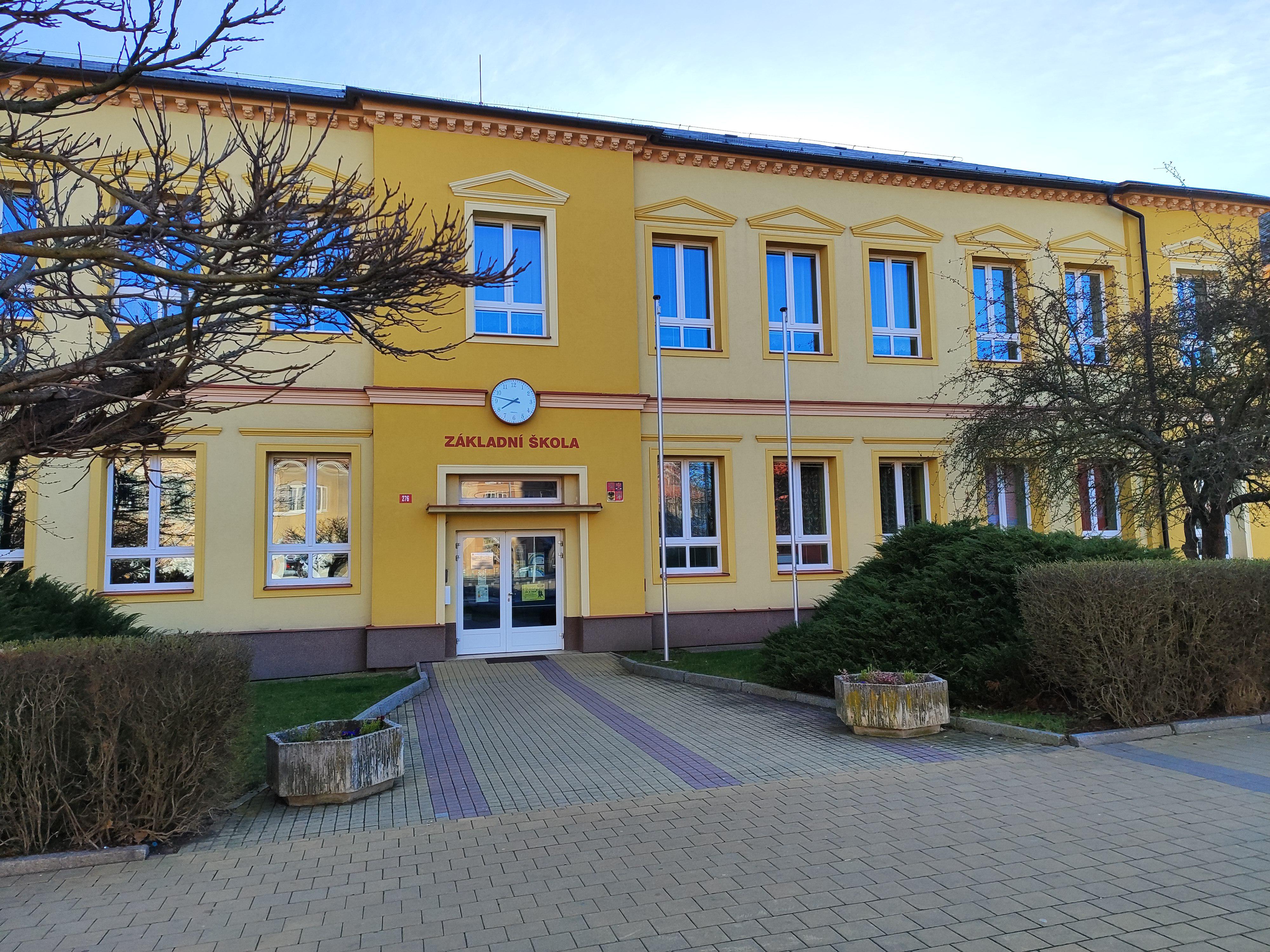 ZŠ Podbořany, Husova foto 3