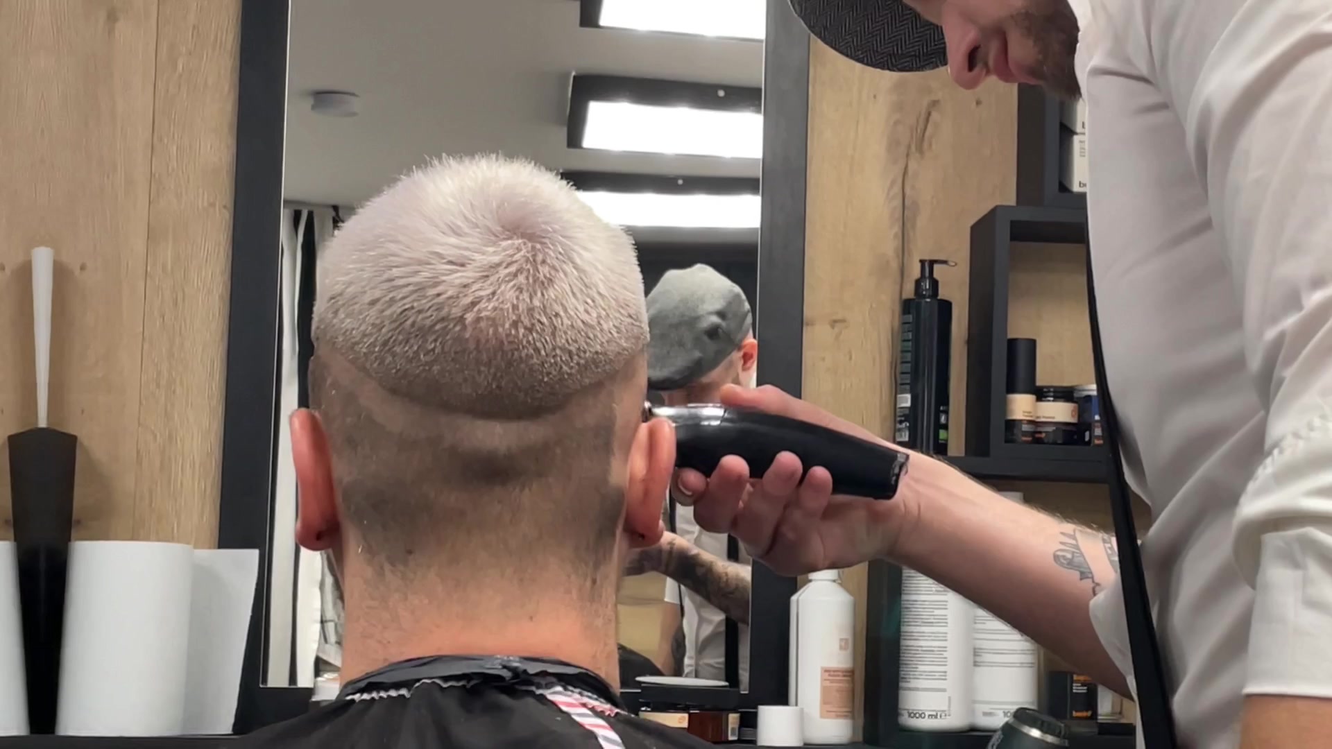 Barbershop Platýz foto 2 (náhled videa)