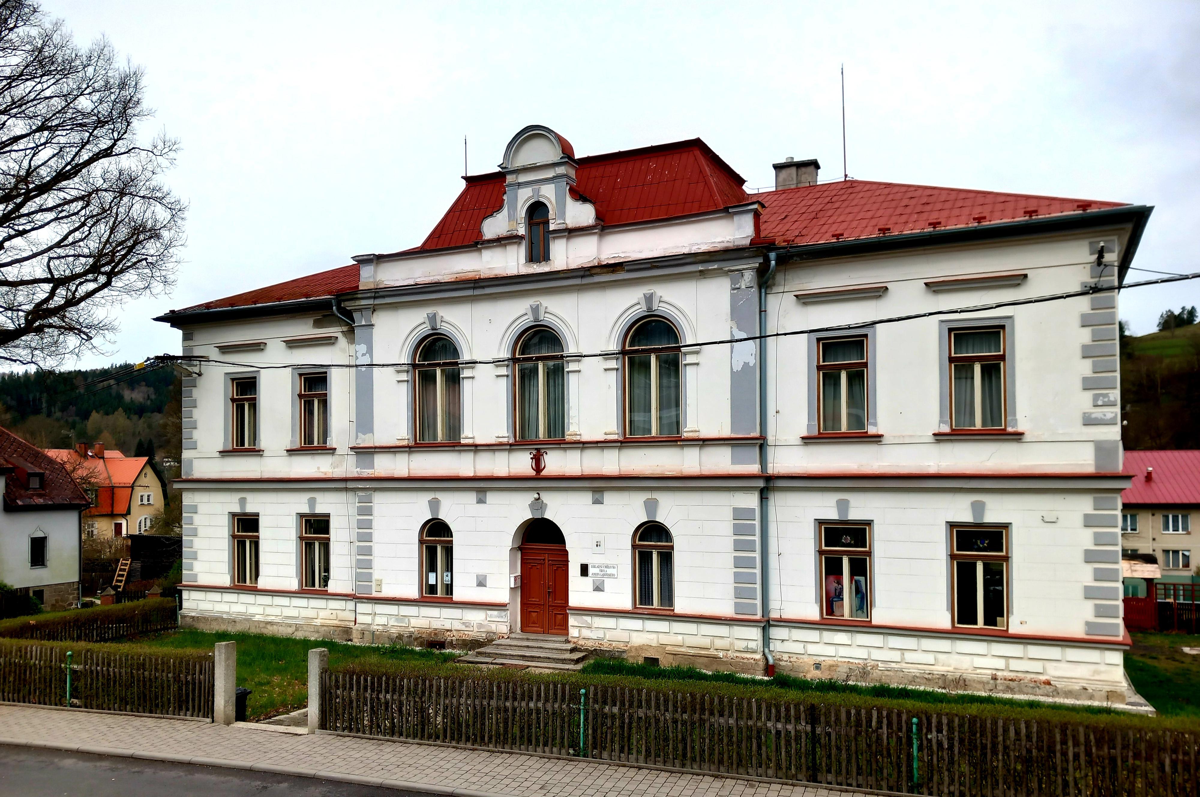 ZUŠ Josefa Labitzkého Bečov nad Teplou foto 3