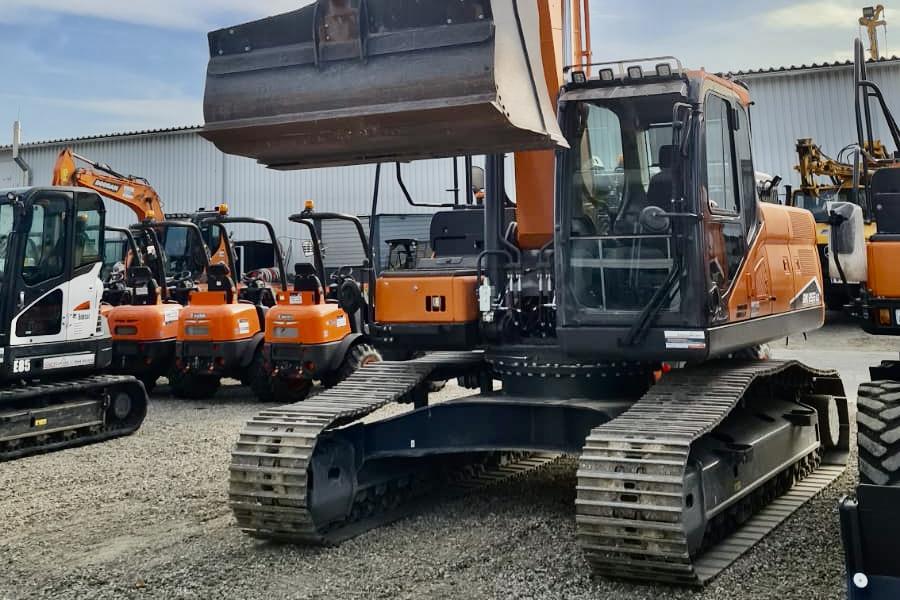 DEVELON dodáváme stavební stroje nové generace