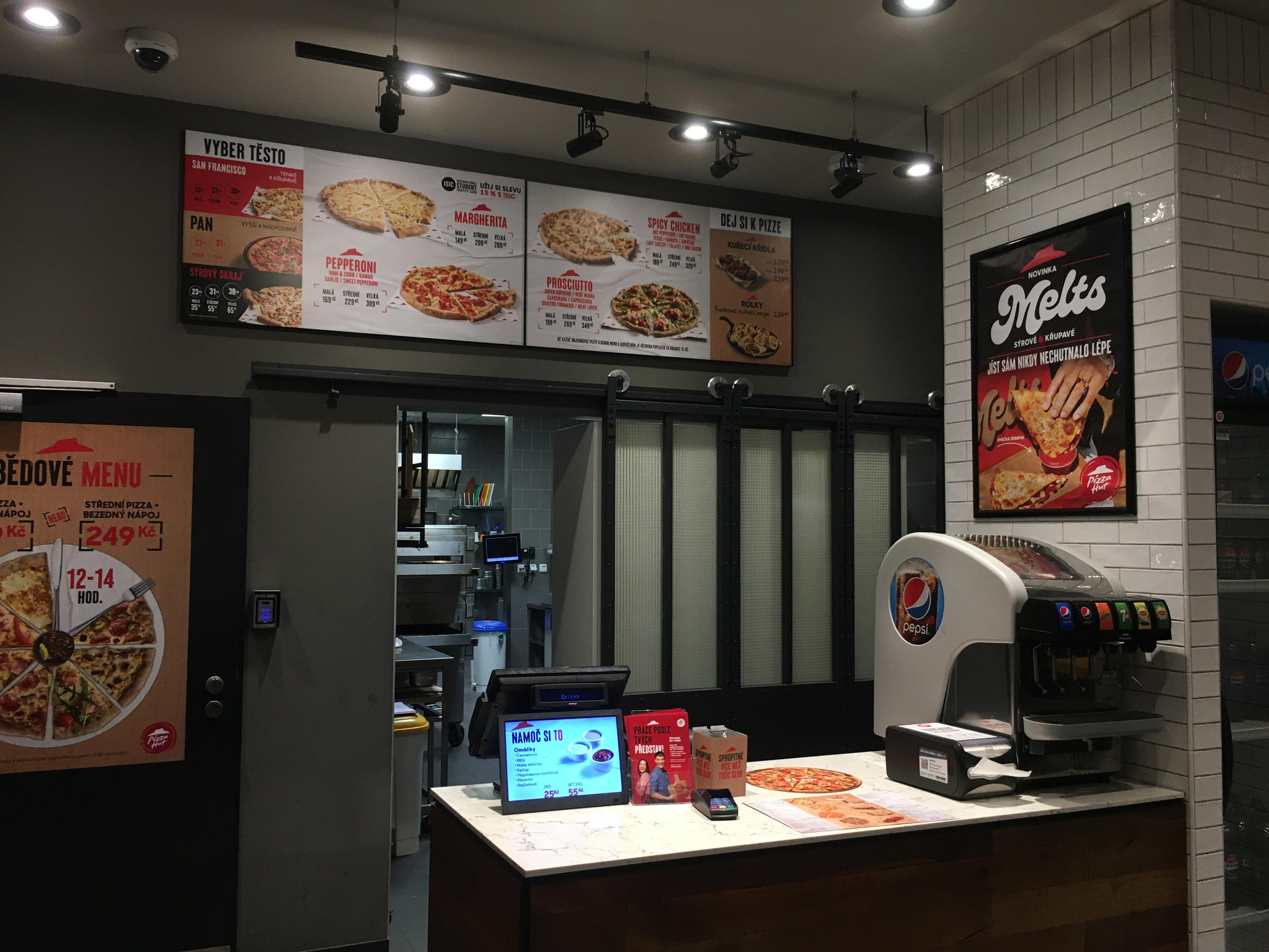Pizza Hut Klapkova foto 3