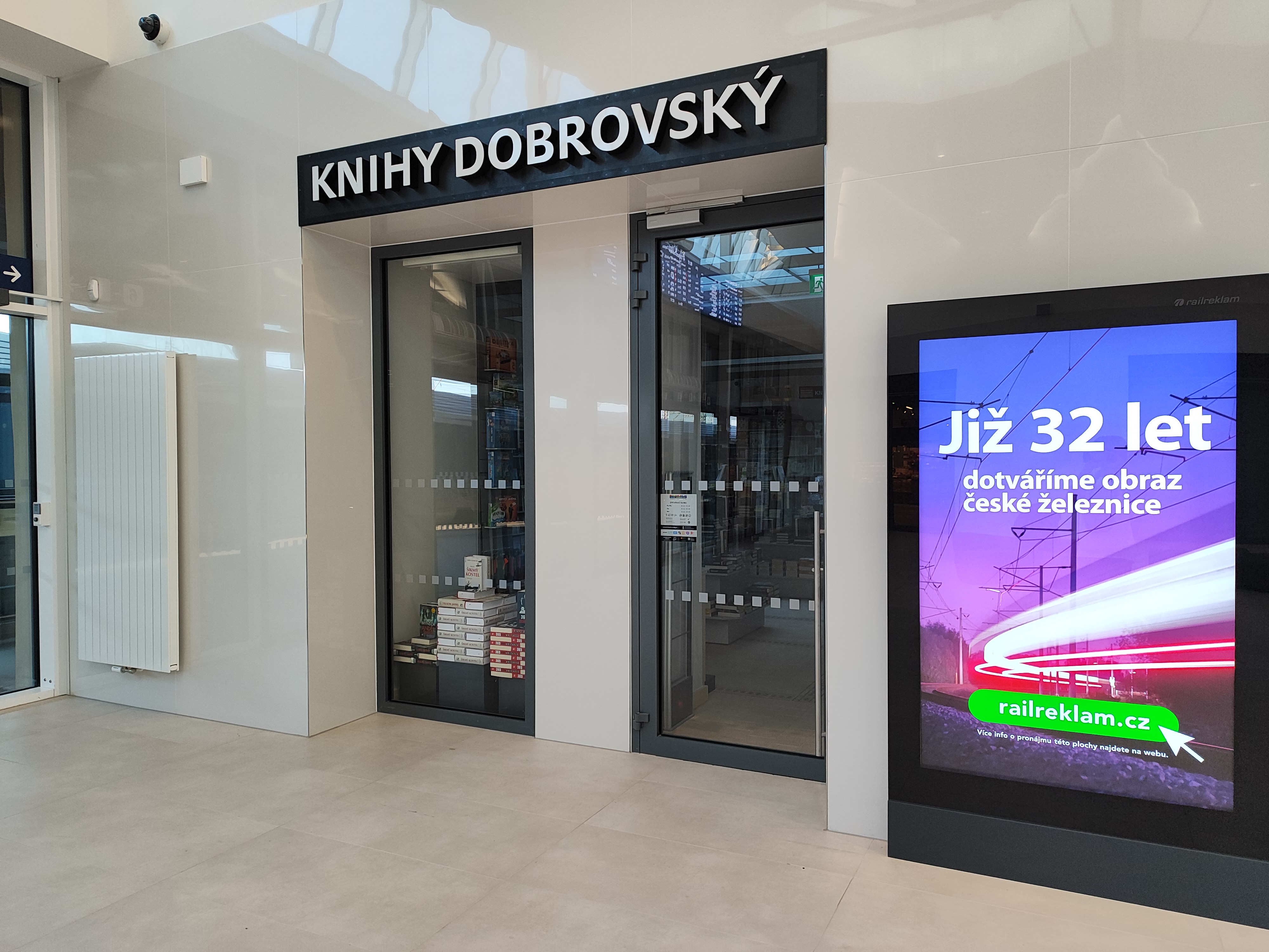 KNIHY DOBROVSKÝ foto 5