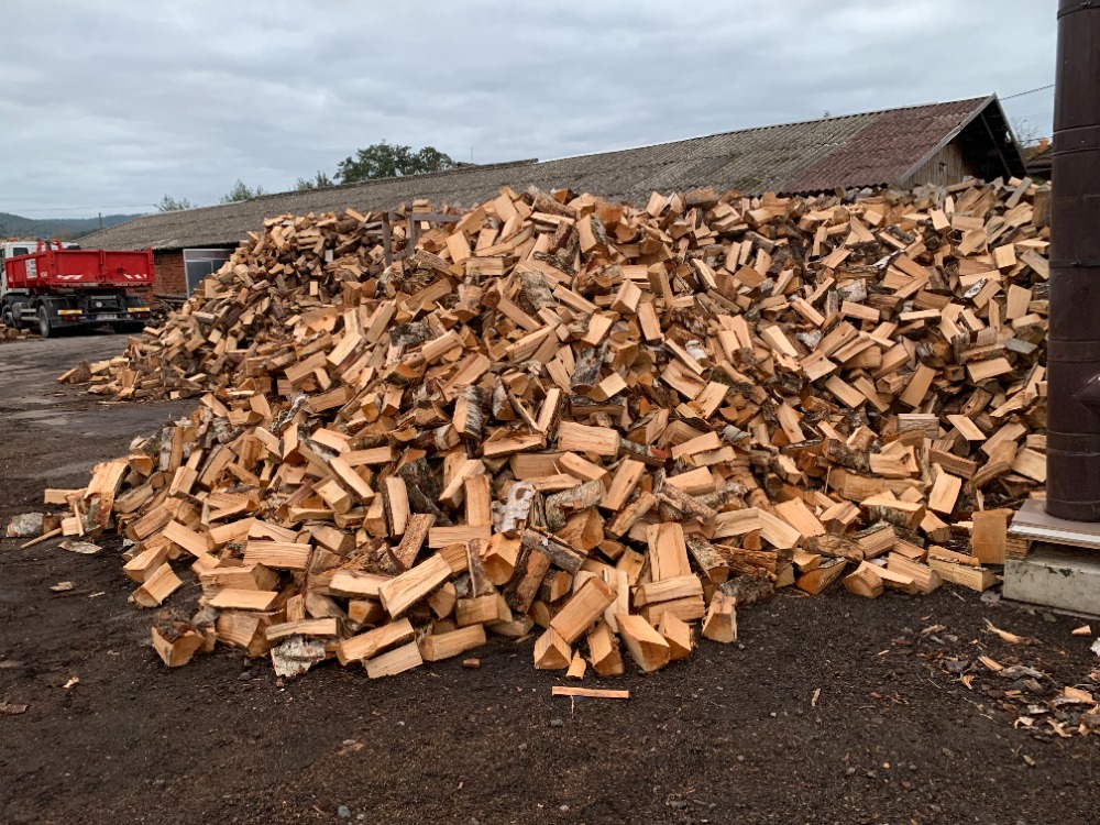 Prodej palivového dřeva - 1. VINOHRADSKÁ ENERGETICKÁ, s.r.o. foto 4