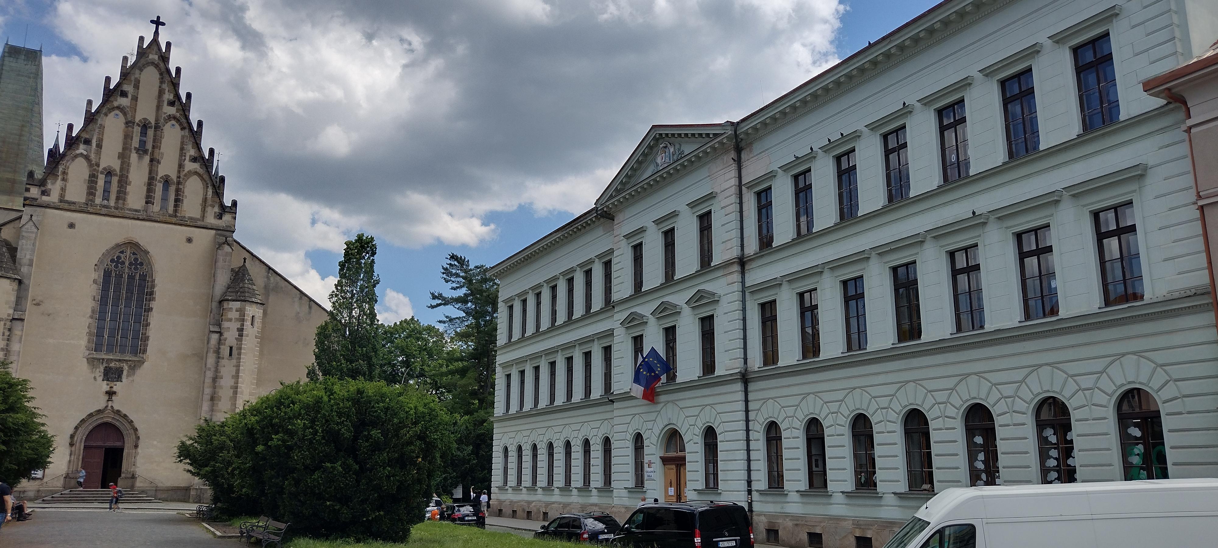 2. ZŠ Rakovník, Husovo náměstí foto 5