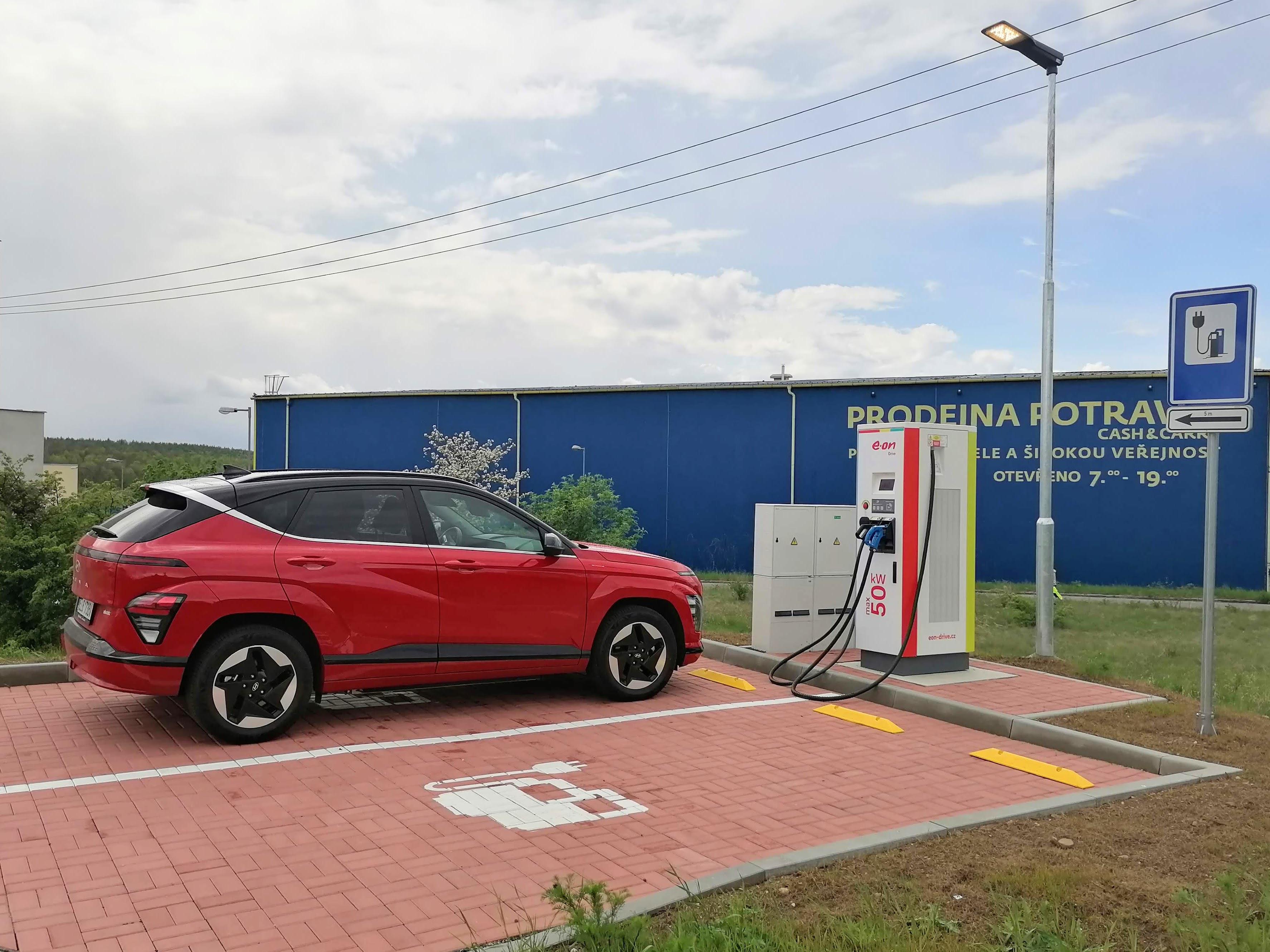 Dobíjecí stanice E.ON Drive