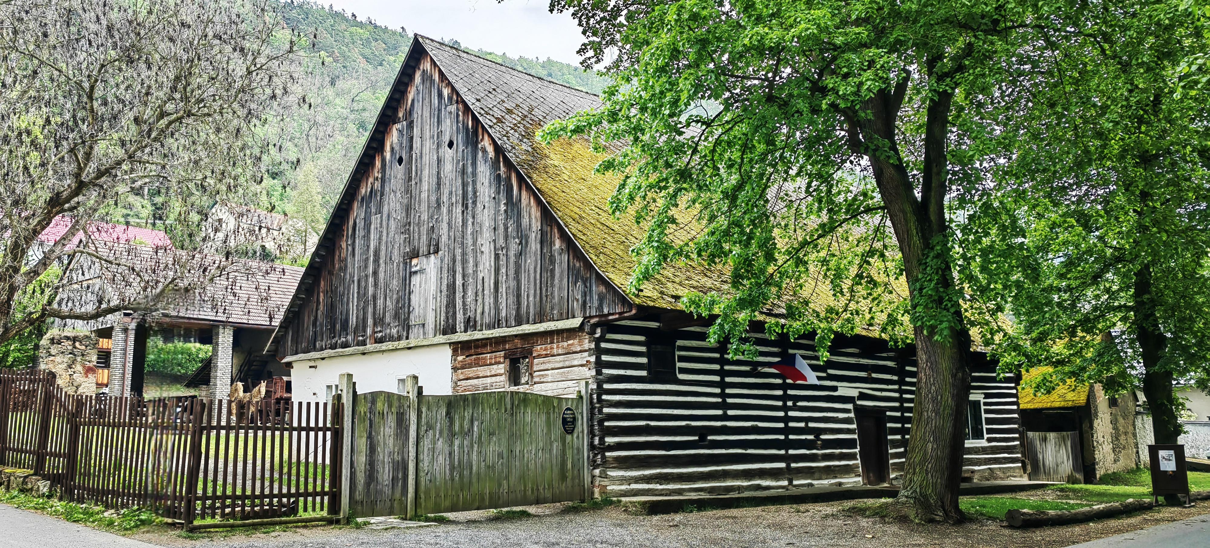 Hamousův statek ve Zbečně foto 4