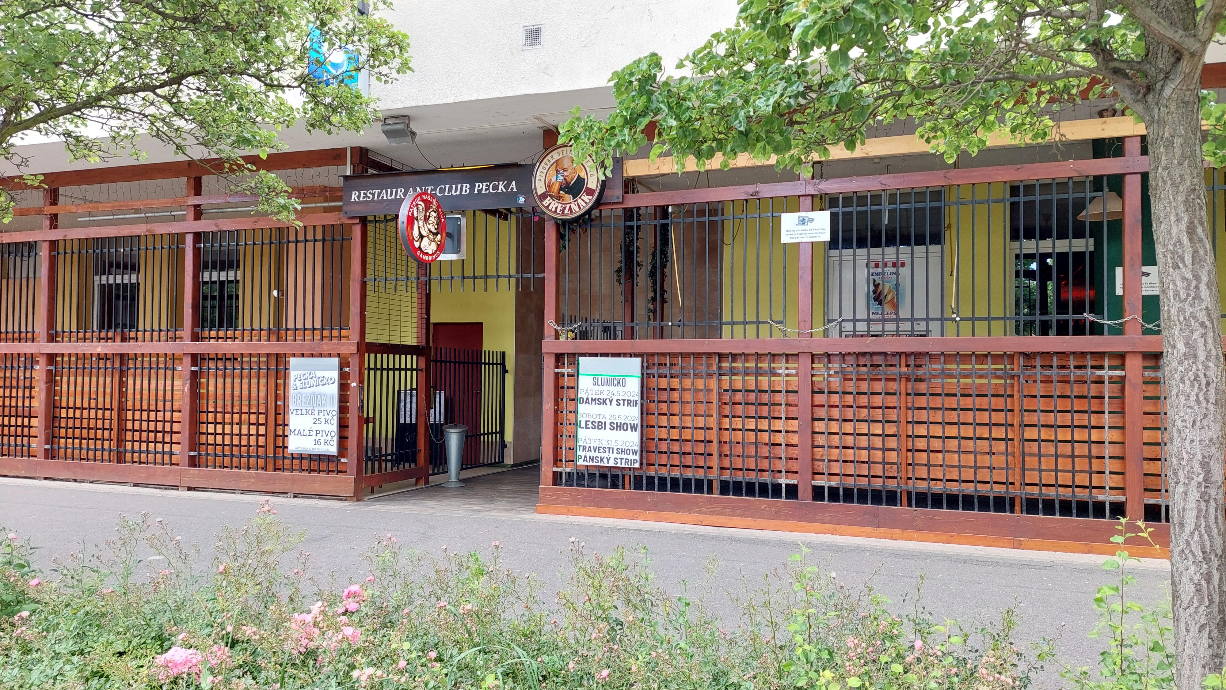 Restaurant - club Pecka