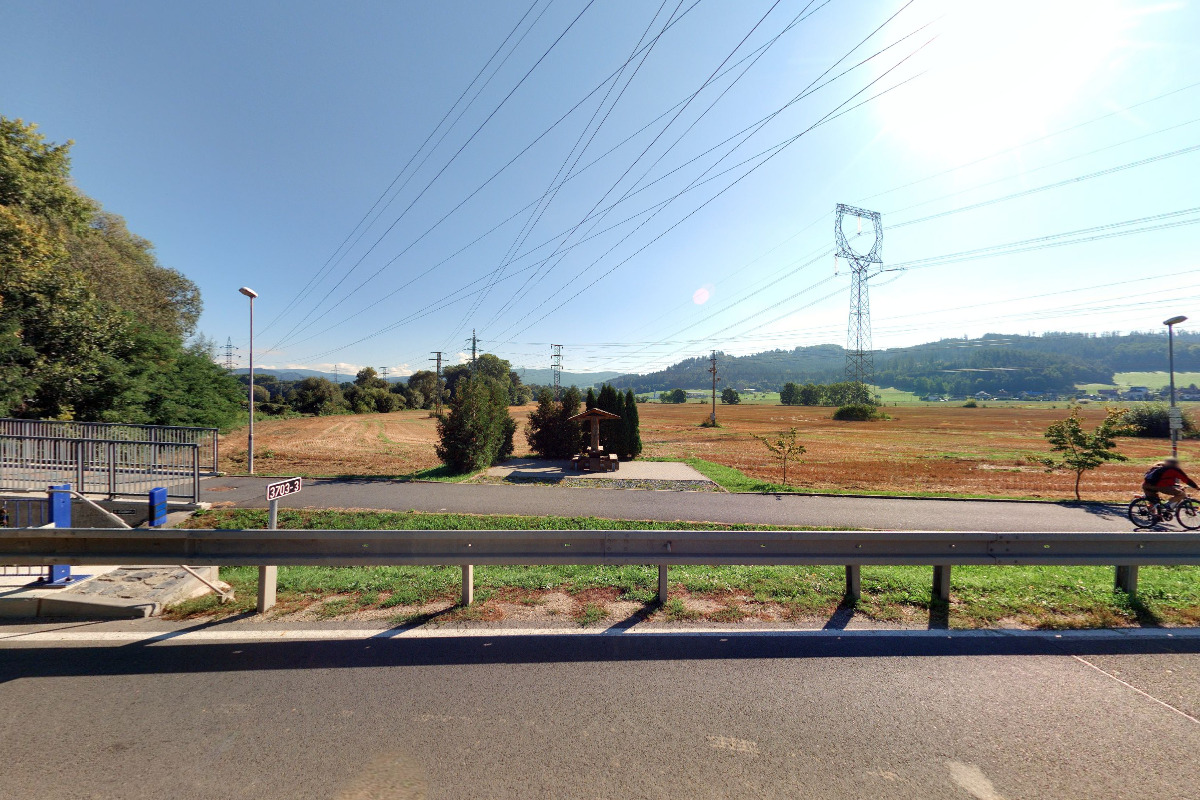 Nabíjecí stanice pro elektrokola Přístřešek Dolnostudénská foto 3