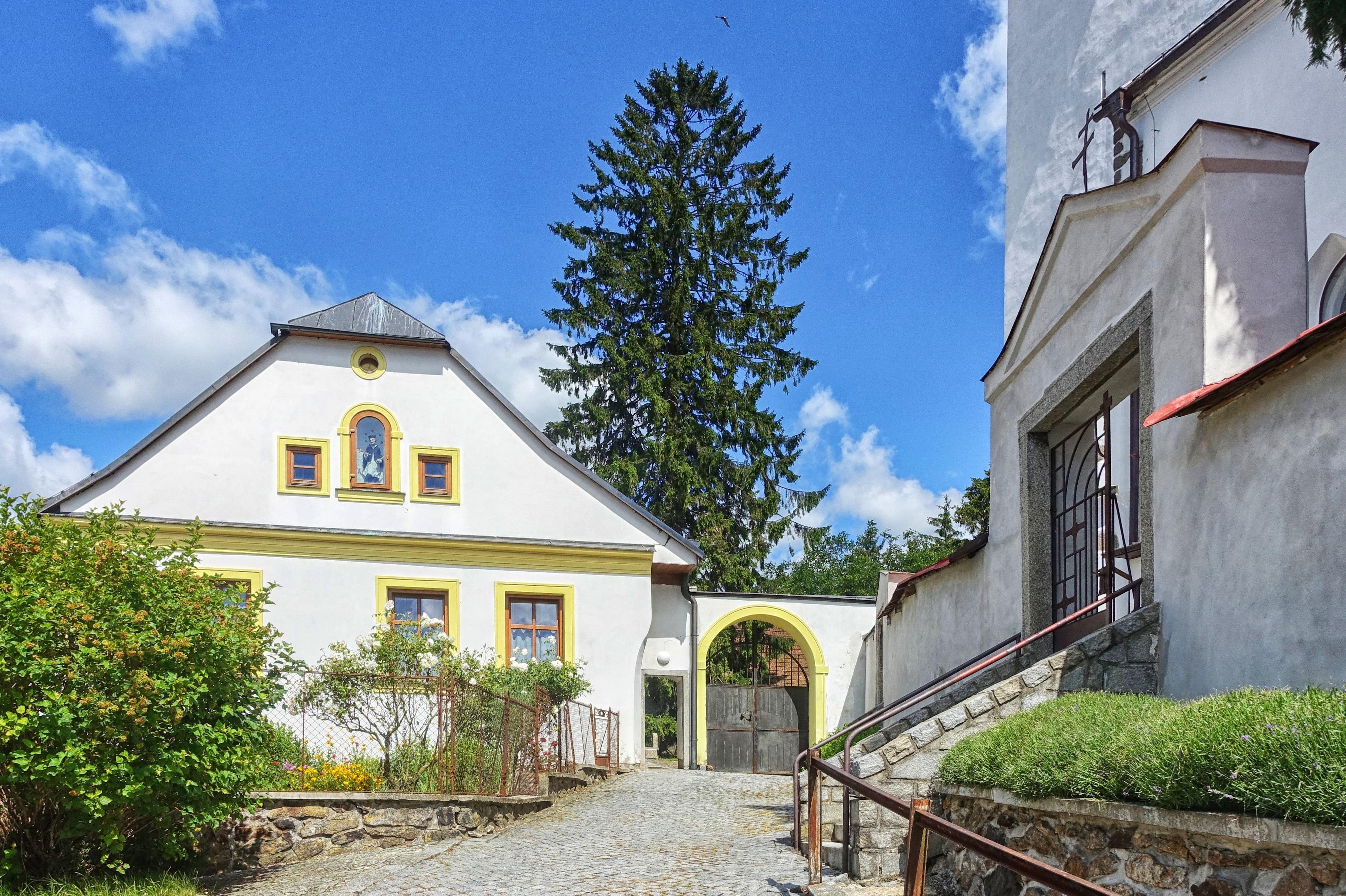 Římskokatolická farnost Netín