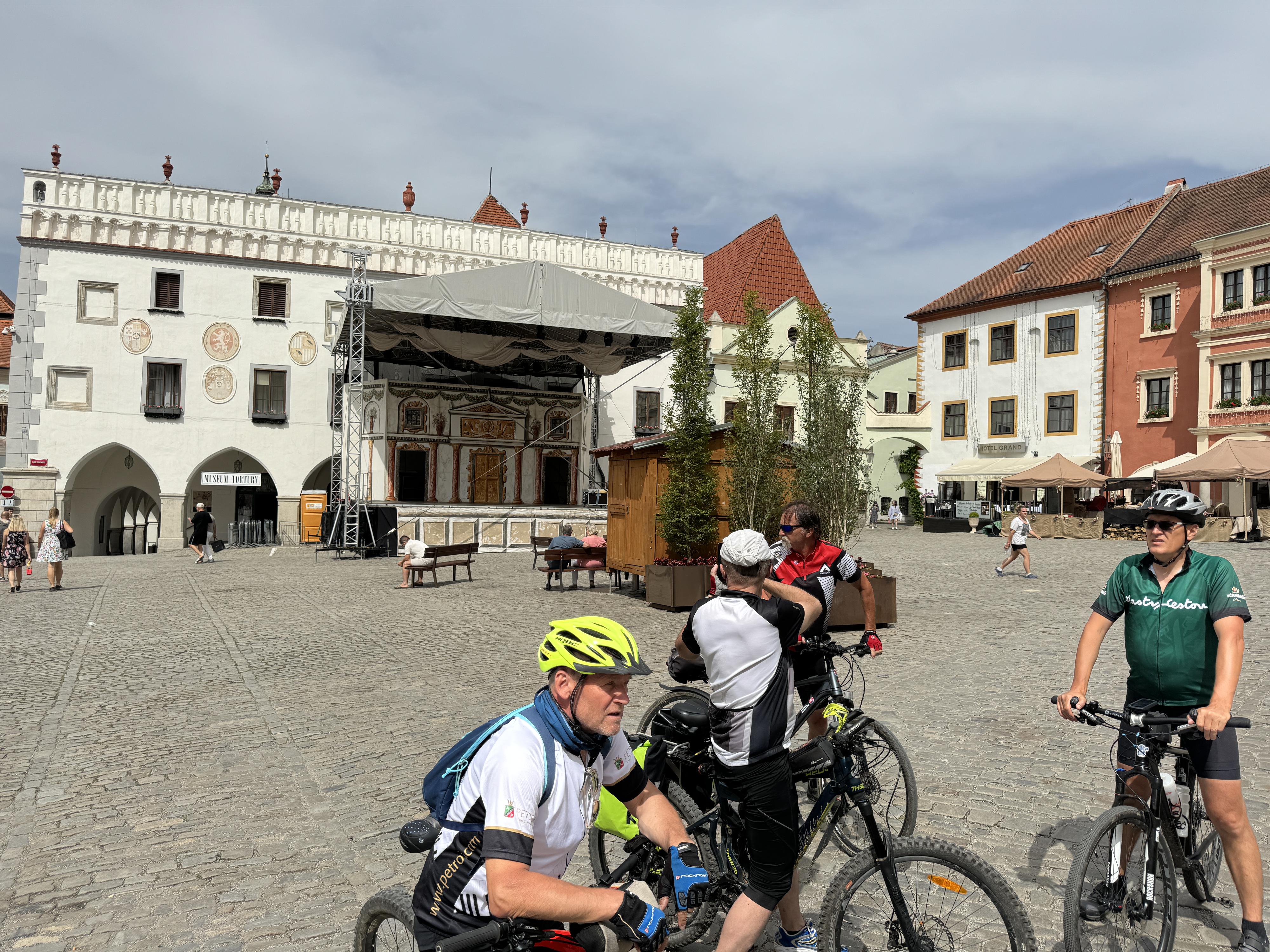 Český Krumlov - městský úřad radnice foto 5