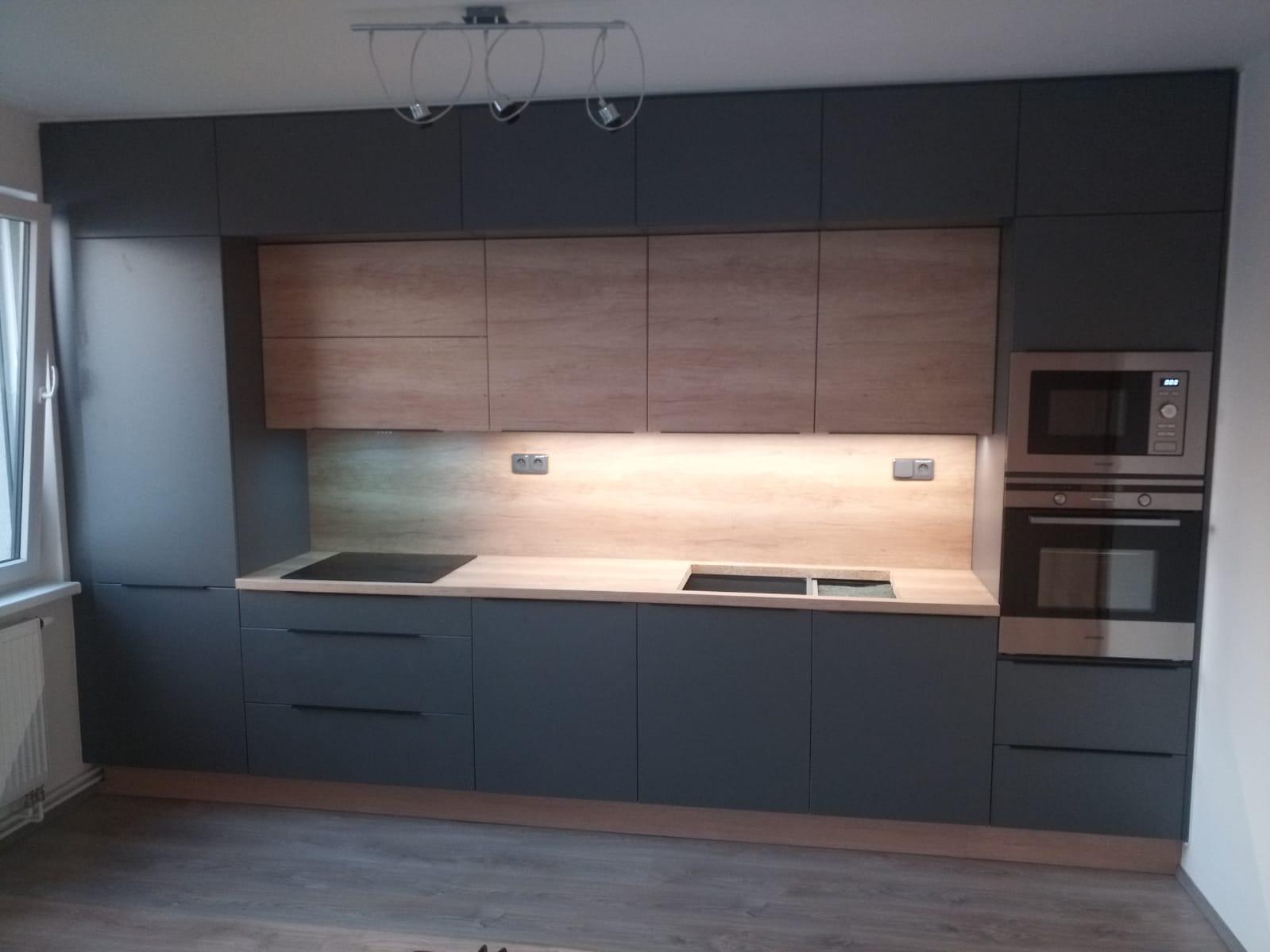 Škvrna - nábytek a kuchyně foto 4