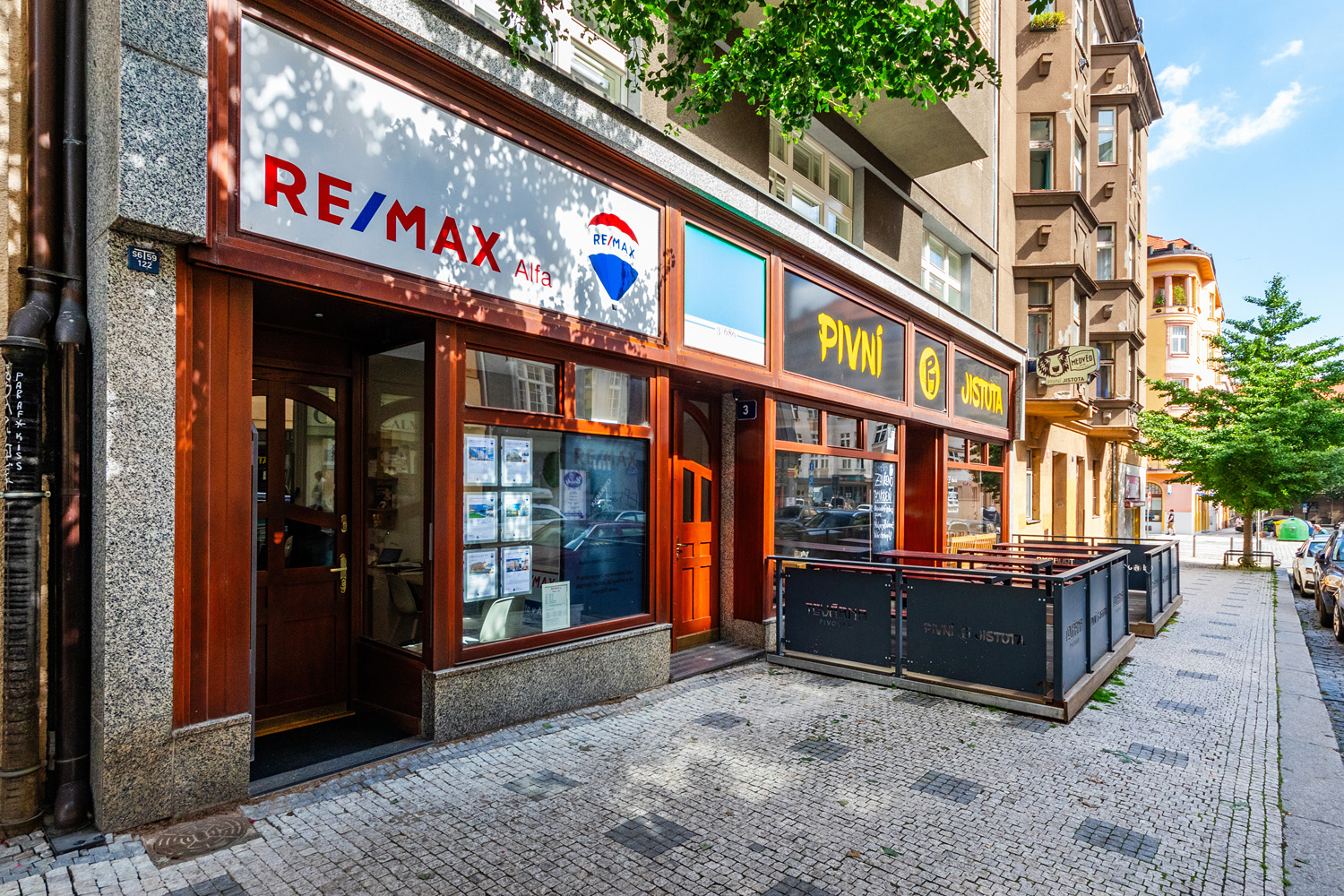 Věra Jesenská - realitní makléřka RE/MAX Alfa foto 3
