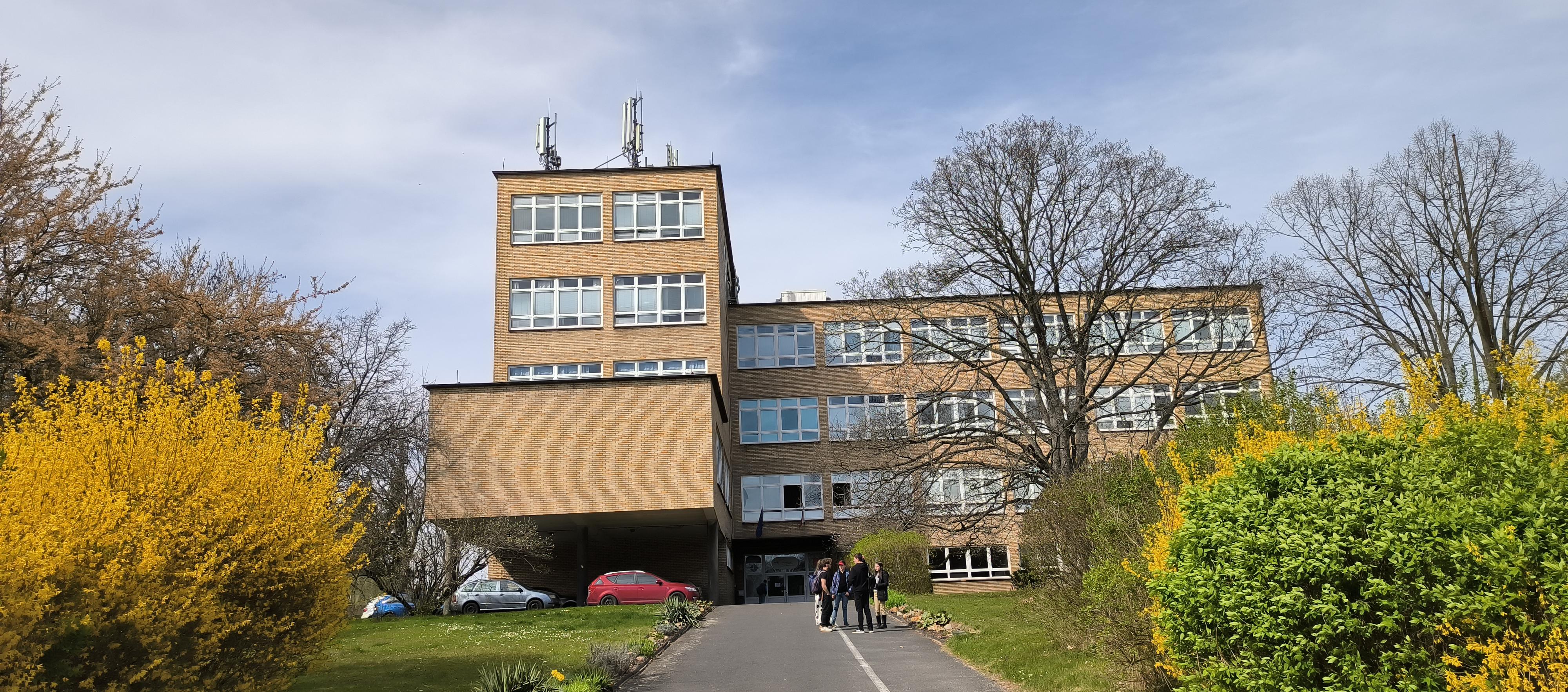 SPŠ zeměměřická a Geografické gymnázium Praha foto 6