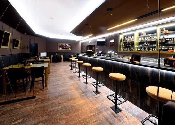 Žlutej bar foto 4