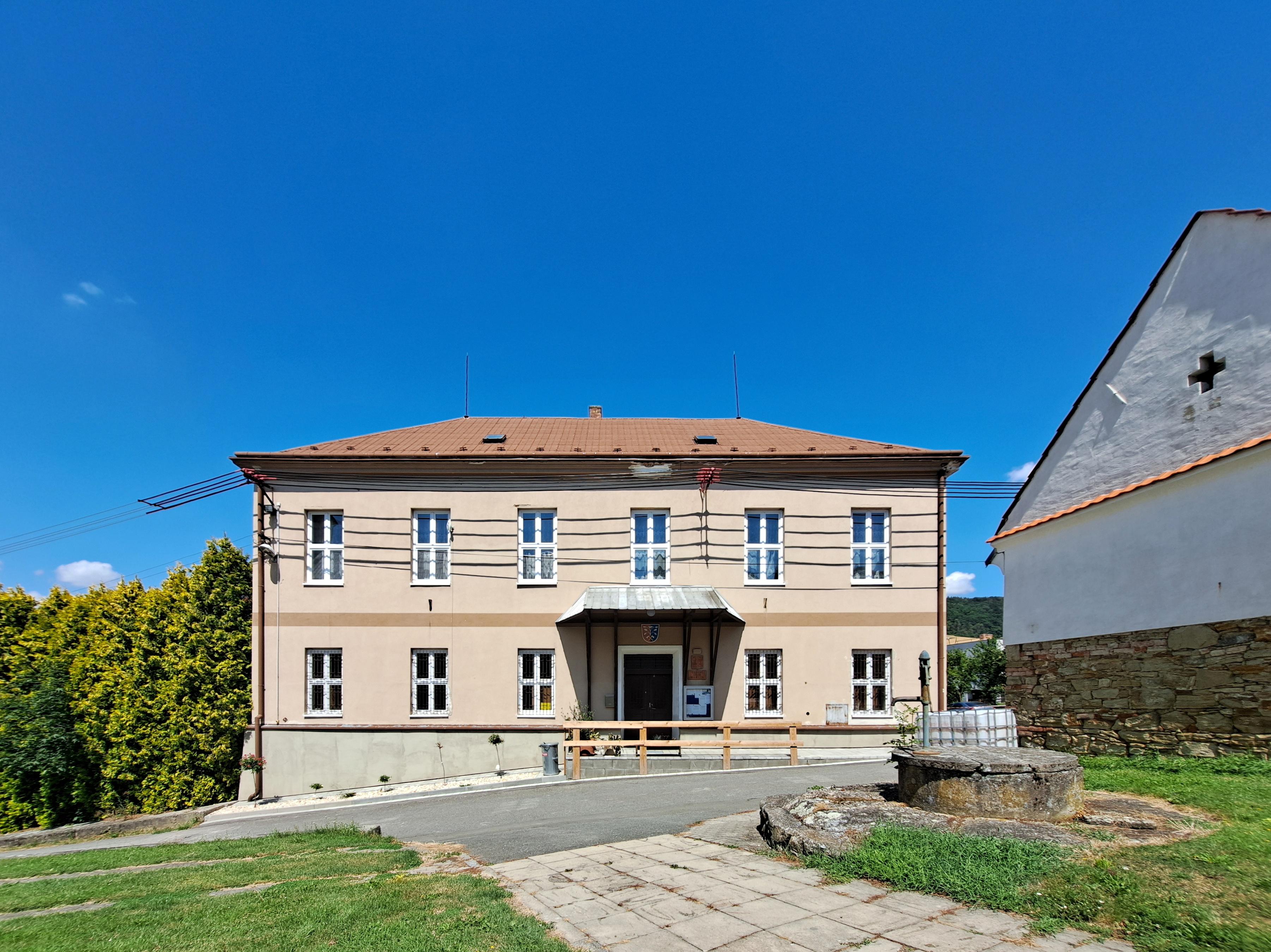 Hoštice - obecní úřad