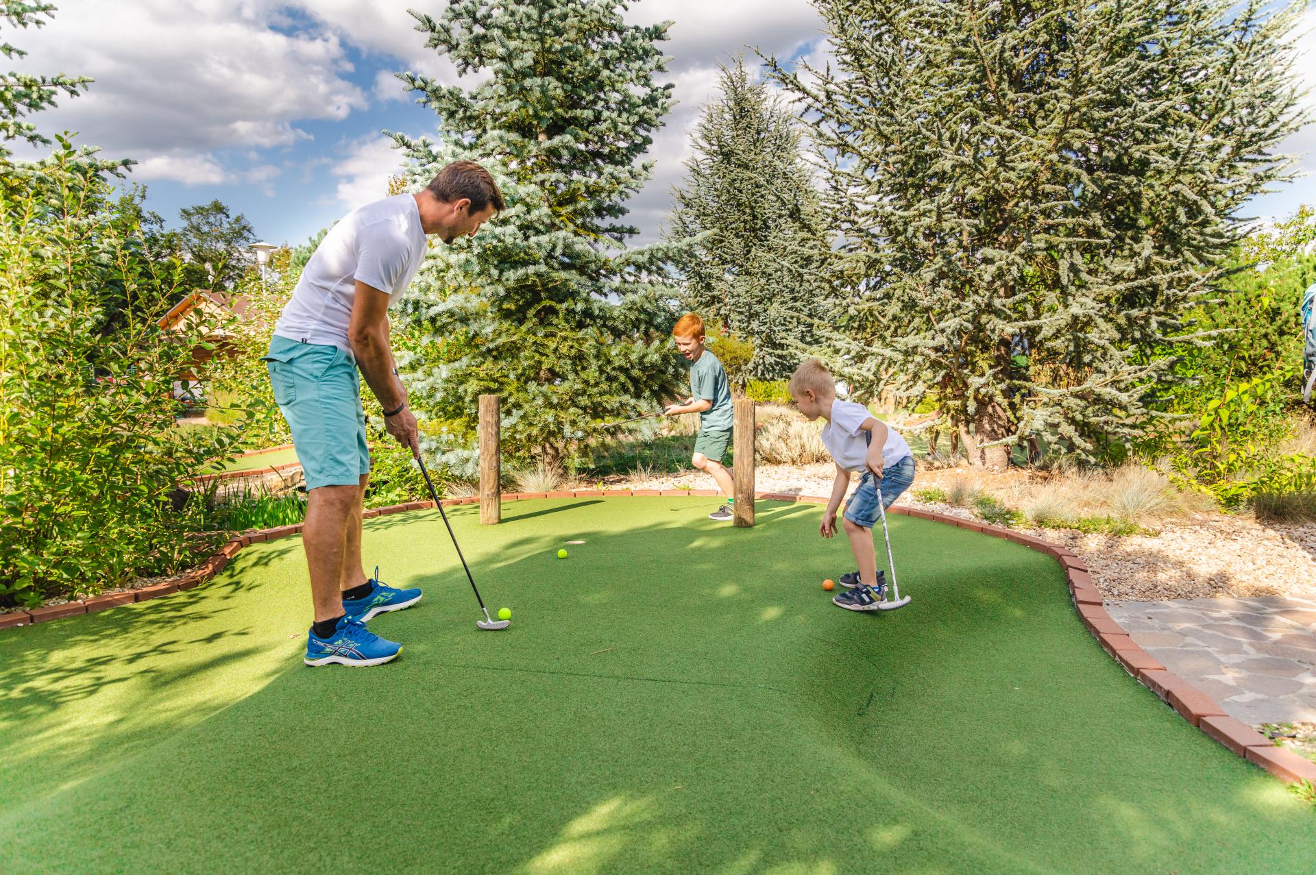 Adventure minigolf Hluboká nad Vltavou