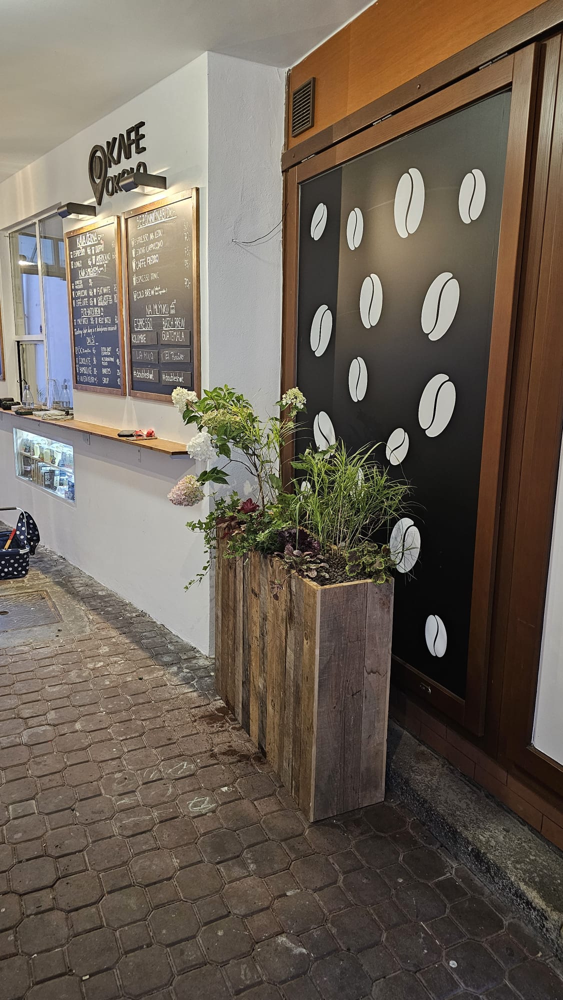 Kafe okolo foto 1