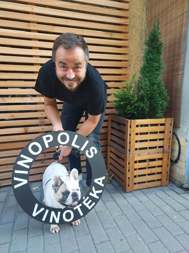 Vinotéka Vinopolis foto 3