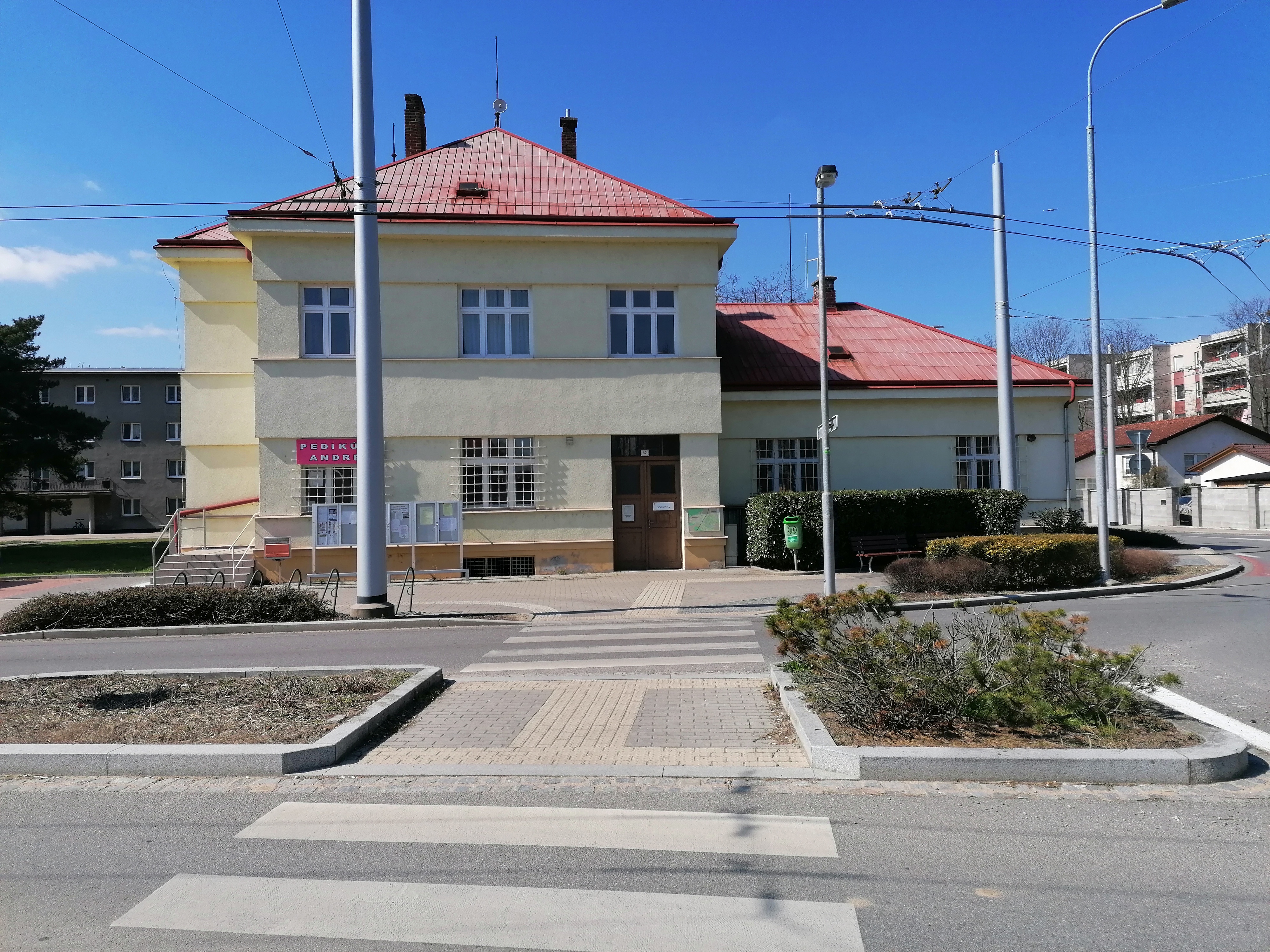 Knihovna Ohrazenice foto 2
