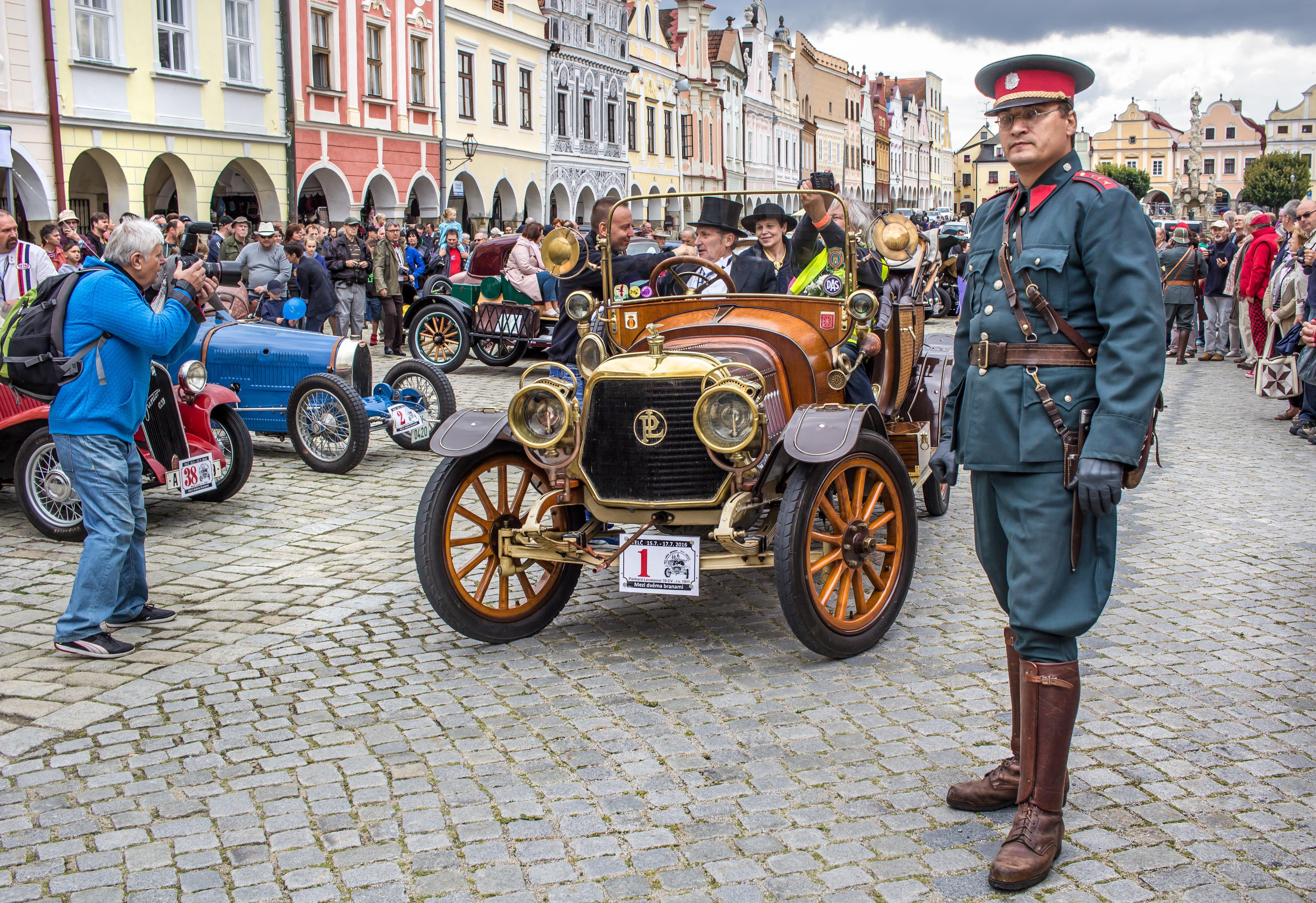 Mezi dvěma branami foto 4