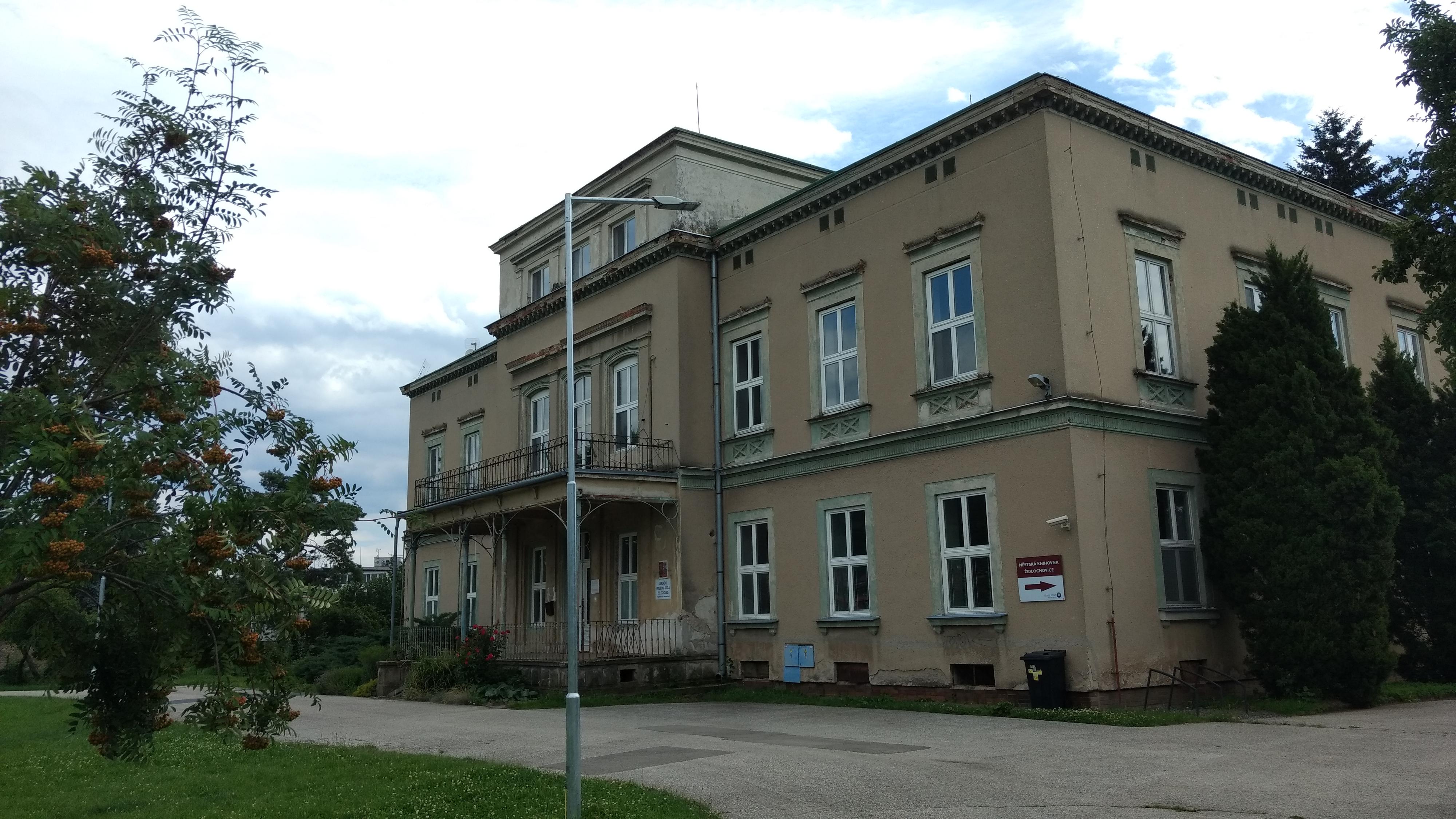 Městská knihovna Židlochovice foto 2