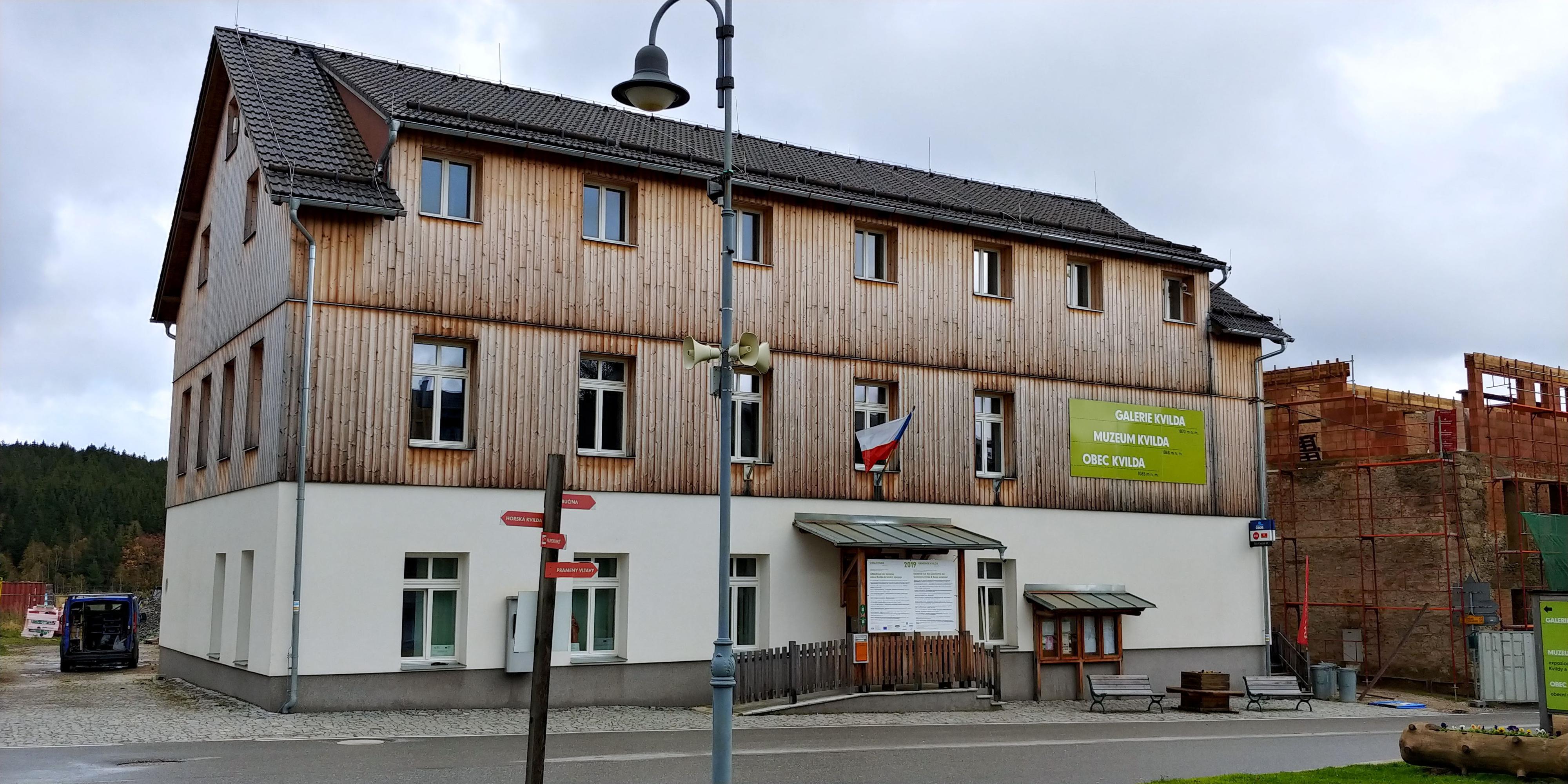 Kvilda - obecní úřad foto 4
