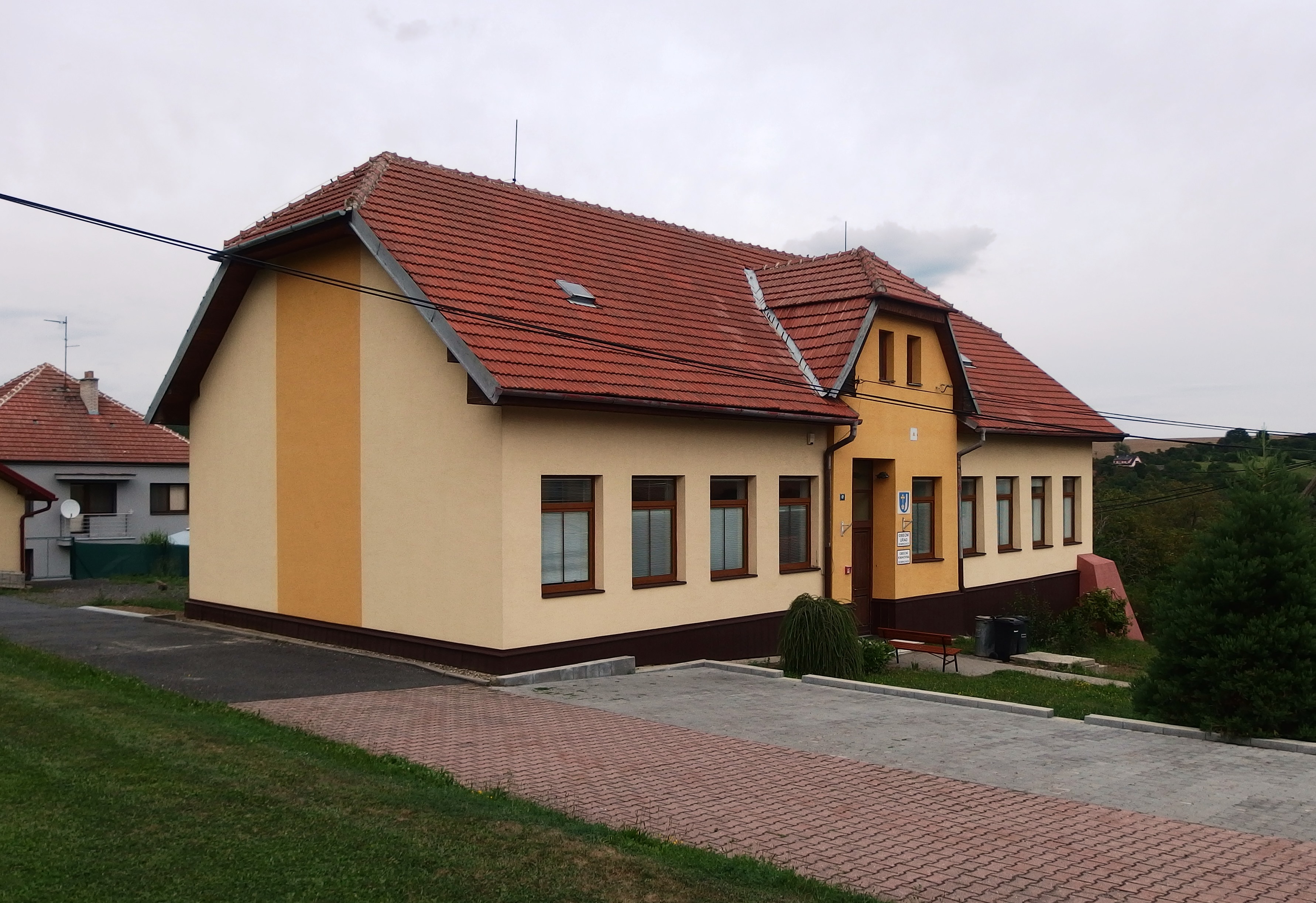 Dobrkovice - obecní úřad