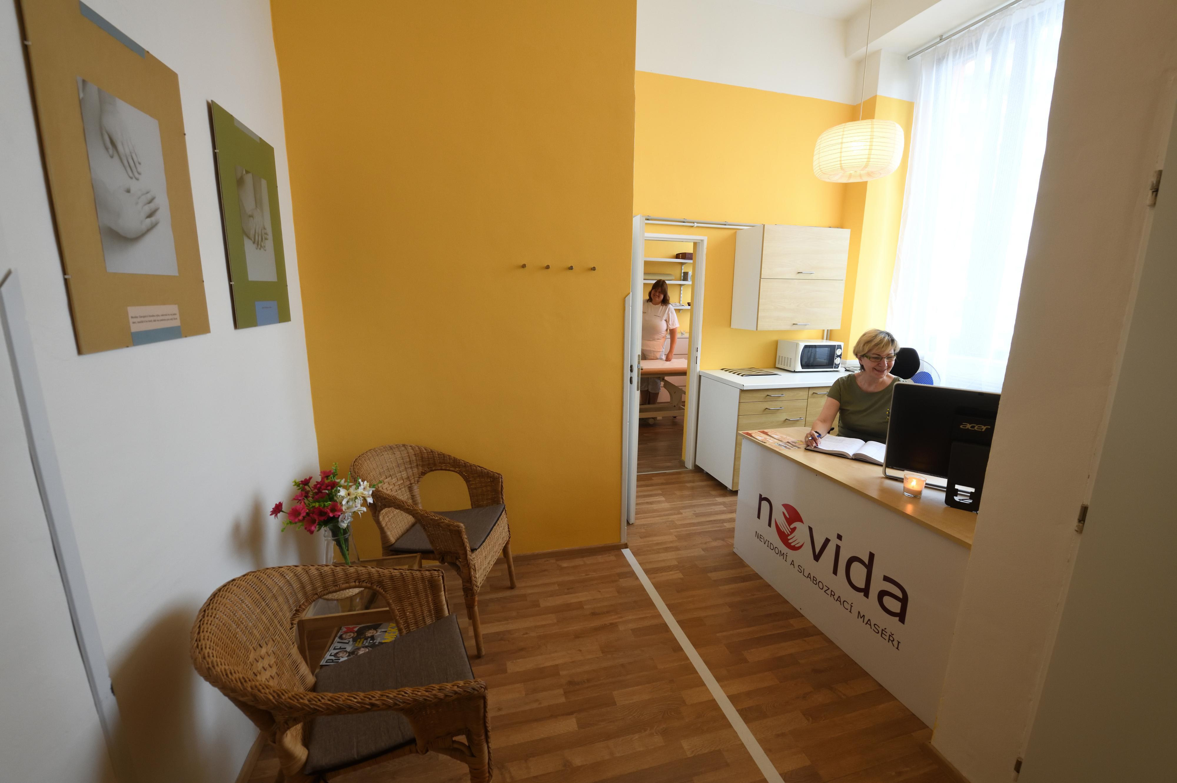 NOVIDA - nevidomí a slabozrací maséři