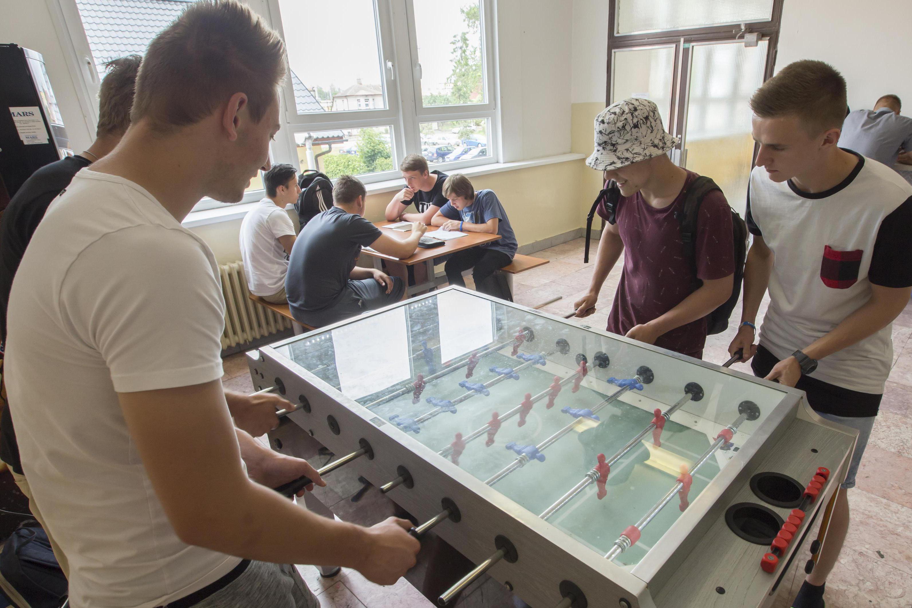 Domov mládeže - Střední odborná škola a Střední odborné učiliště, Hradec Králové, Vocelova 1338