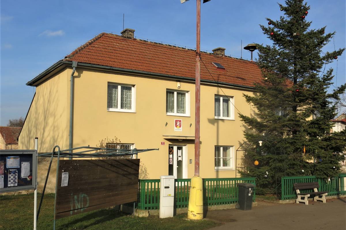 Brázdim - obecní úřad foto 2