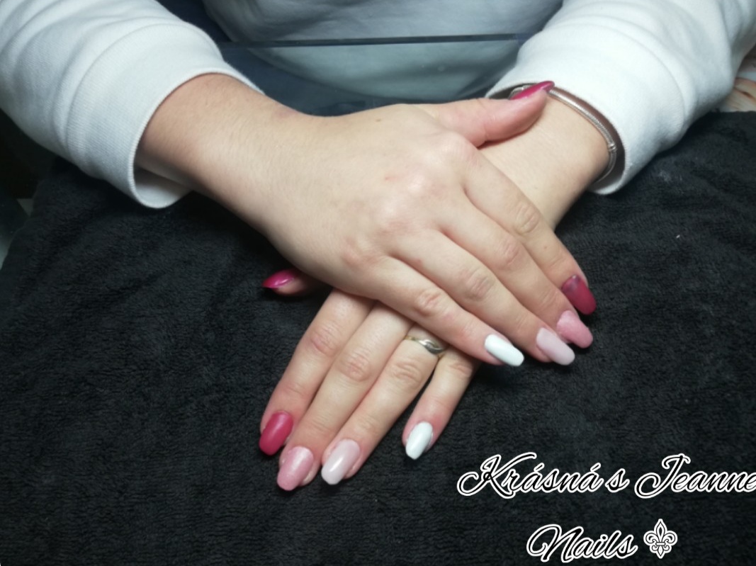 KRÁSNÁ S JEANNE - Jana Ostrýtová foto 2