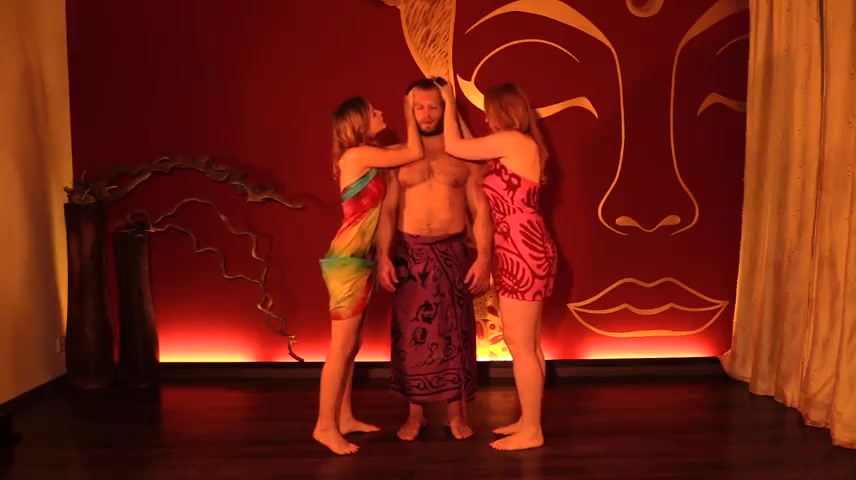 TANMAYA - Tantra masáže Praha foto 2 (náhled videa)