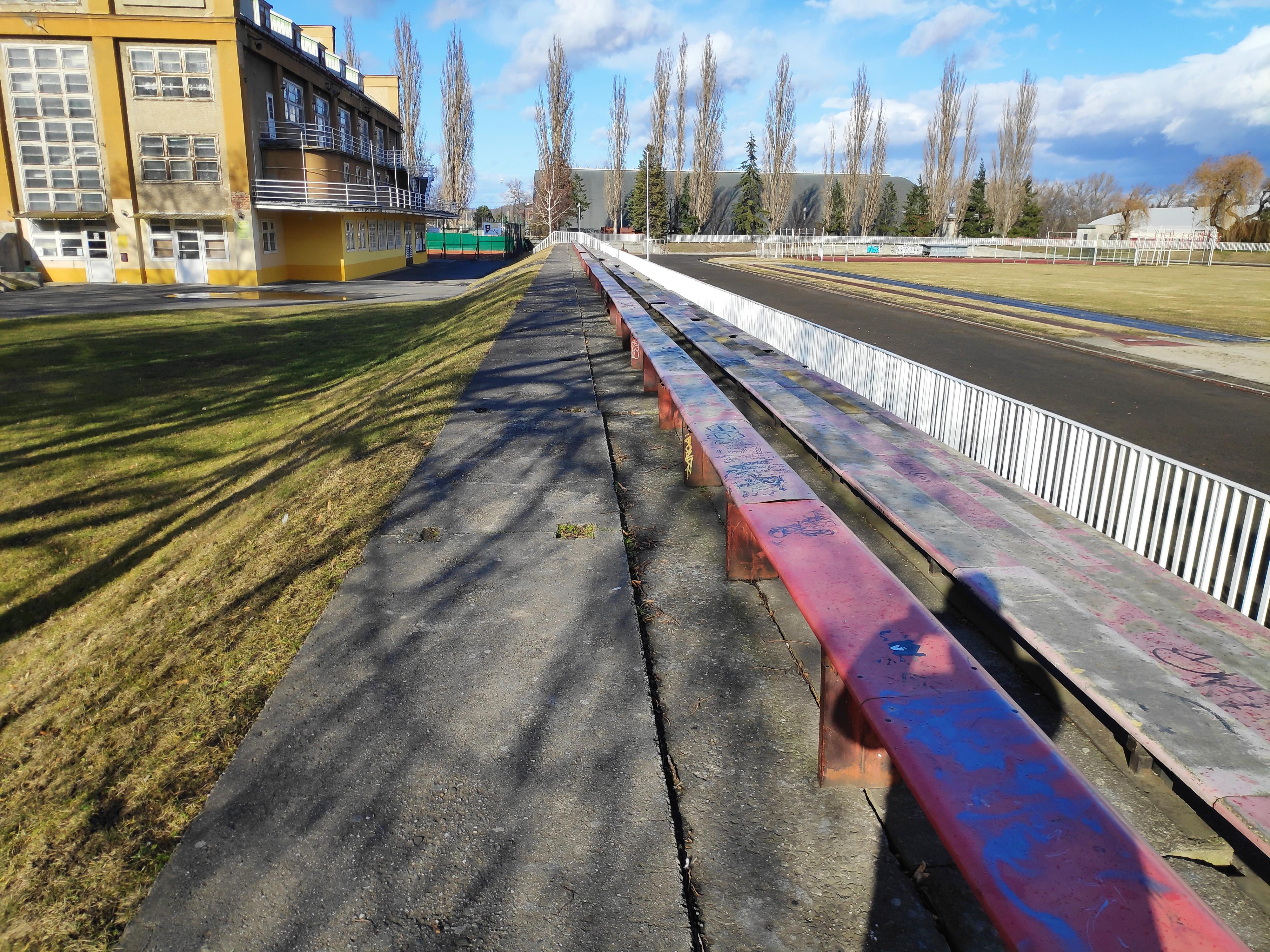 Technické služby Krnov - Atletický stadion foto 3