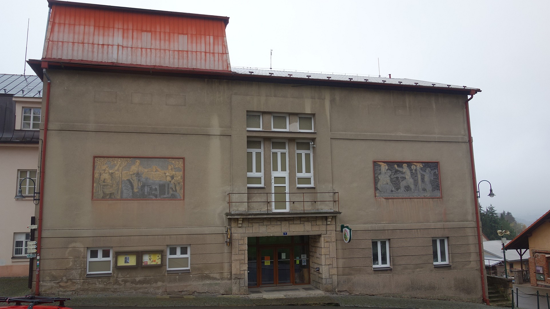Místní knihovna Malé Svatoňovice foto 2